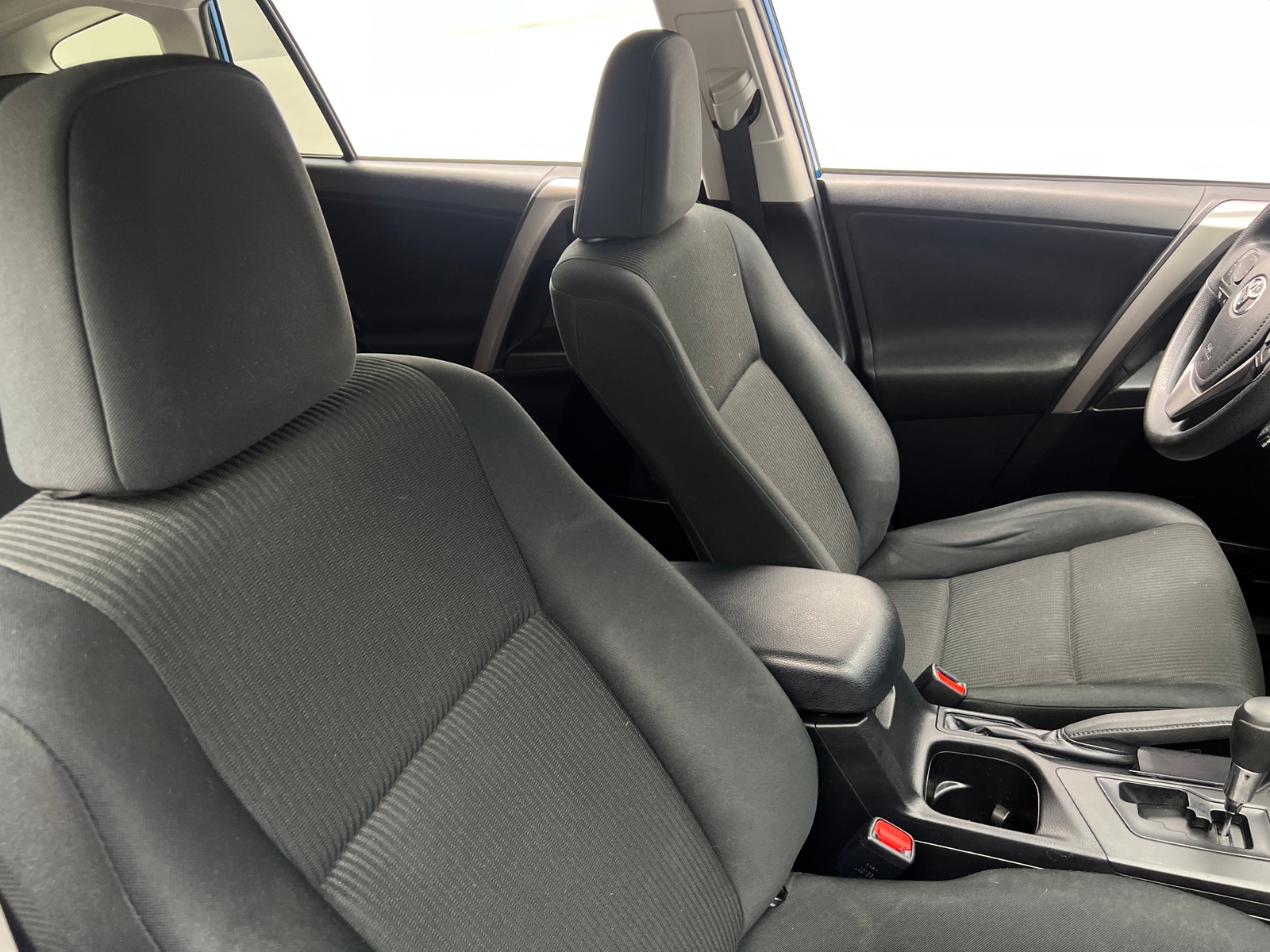 Thumbnail: 2018 Toyota RAV4 - 2