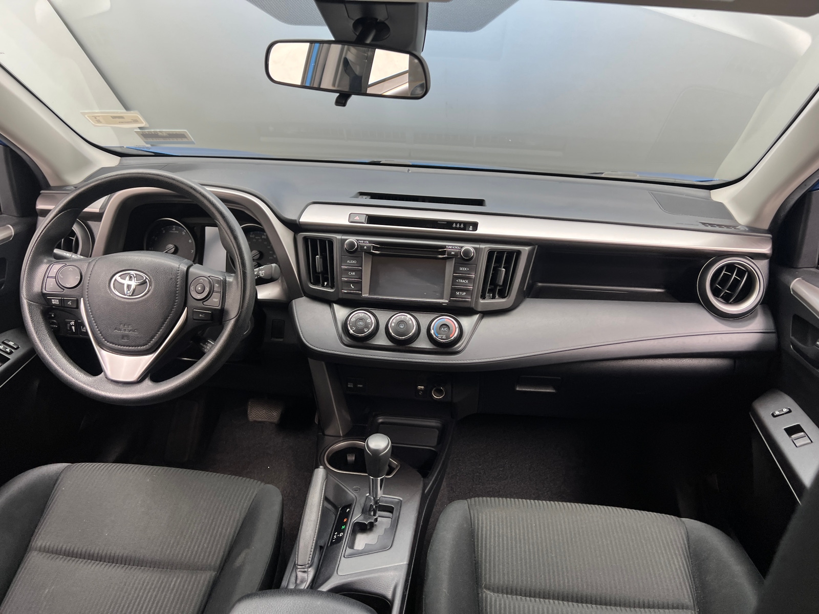 Thumbnail: 2018 Toyota RAV4 - 3