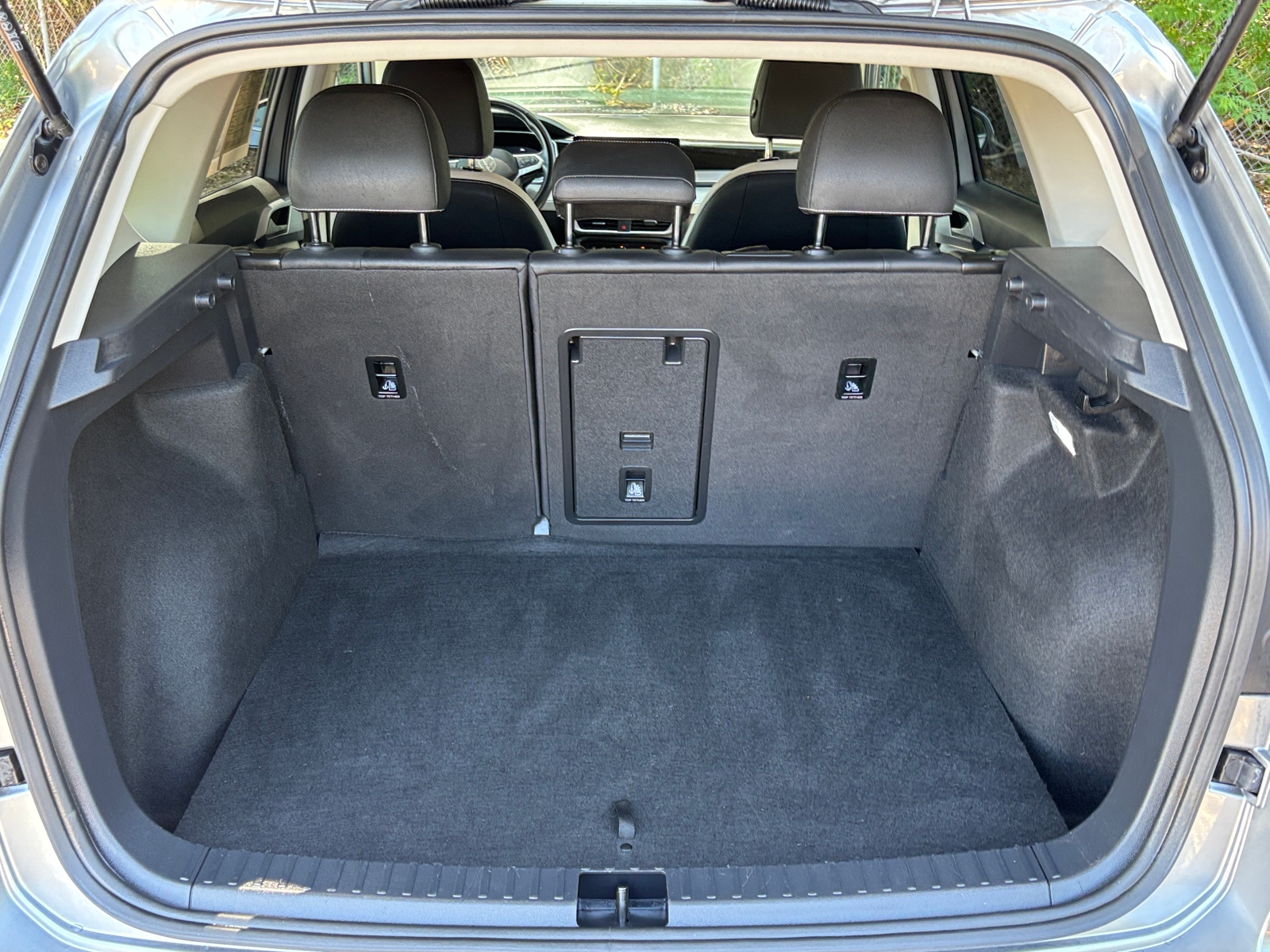 Thumbnail: 2025 Volkswagen Taos - 6