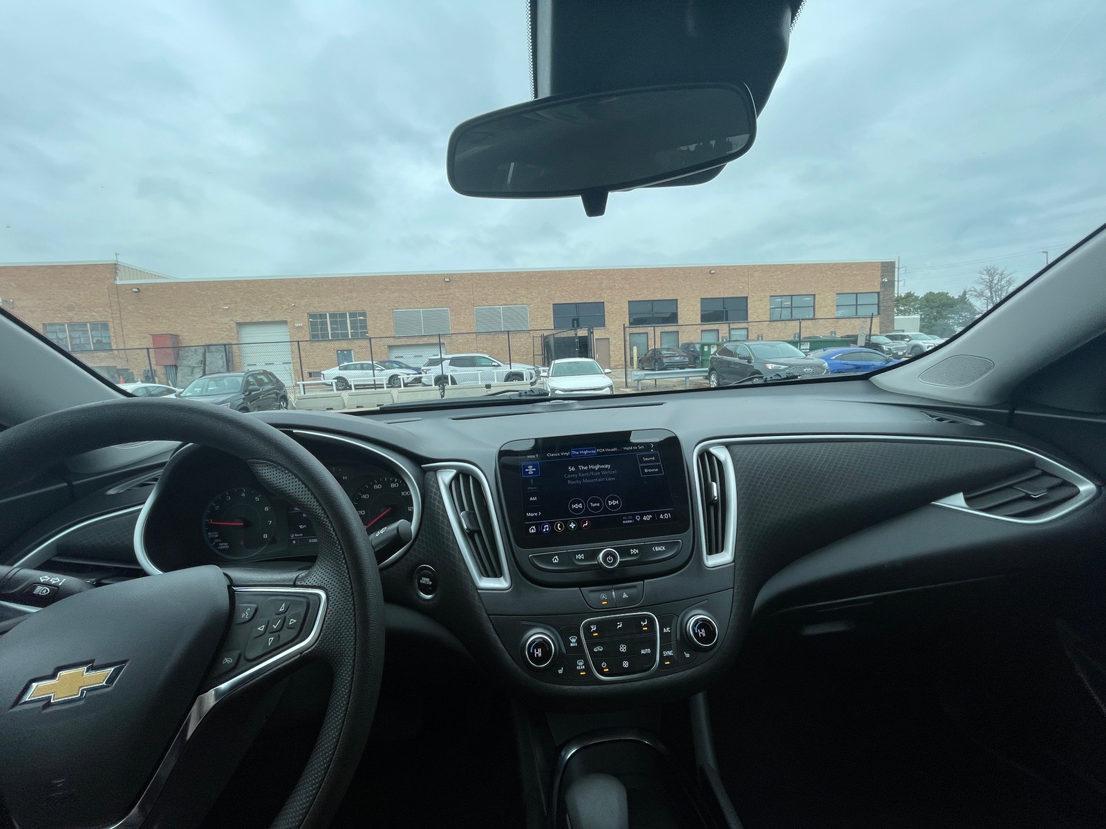 Thumbnail: 2023 Chevrolet Malibu - 3