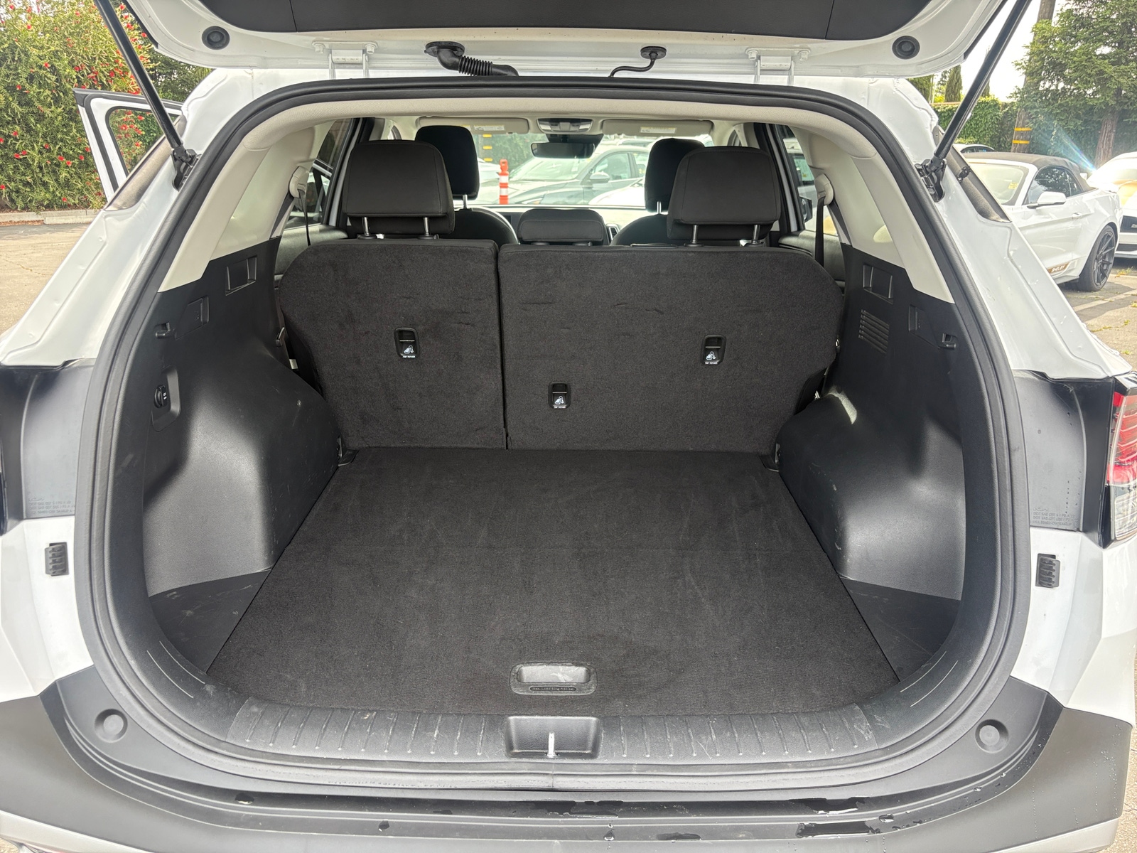 Thumbnail: 2025 Kia Sportage - 6