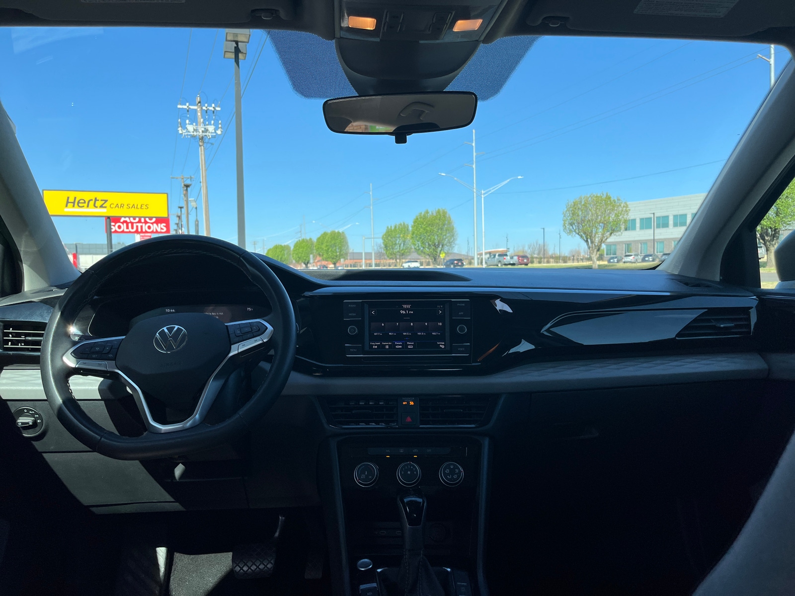 Thumbnail: 2024 Volkswagen Taos - 3