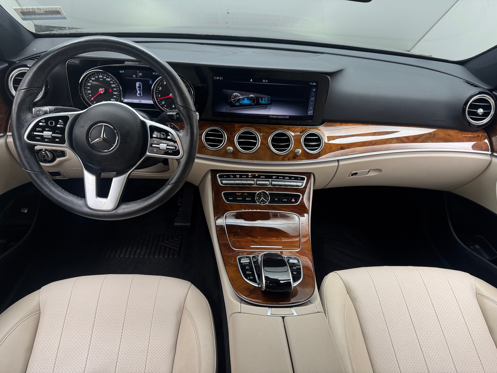 Thumbnail: 2019 Mercedes-Benz E-Class - 2