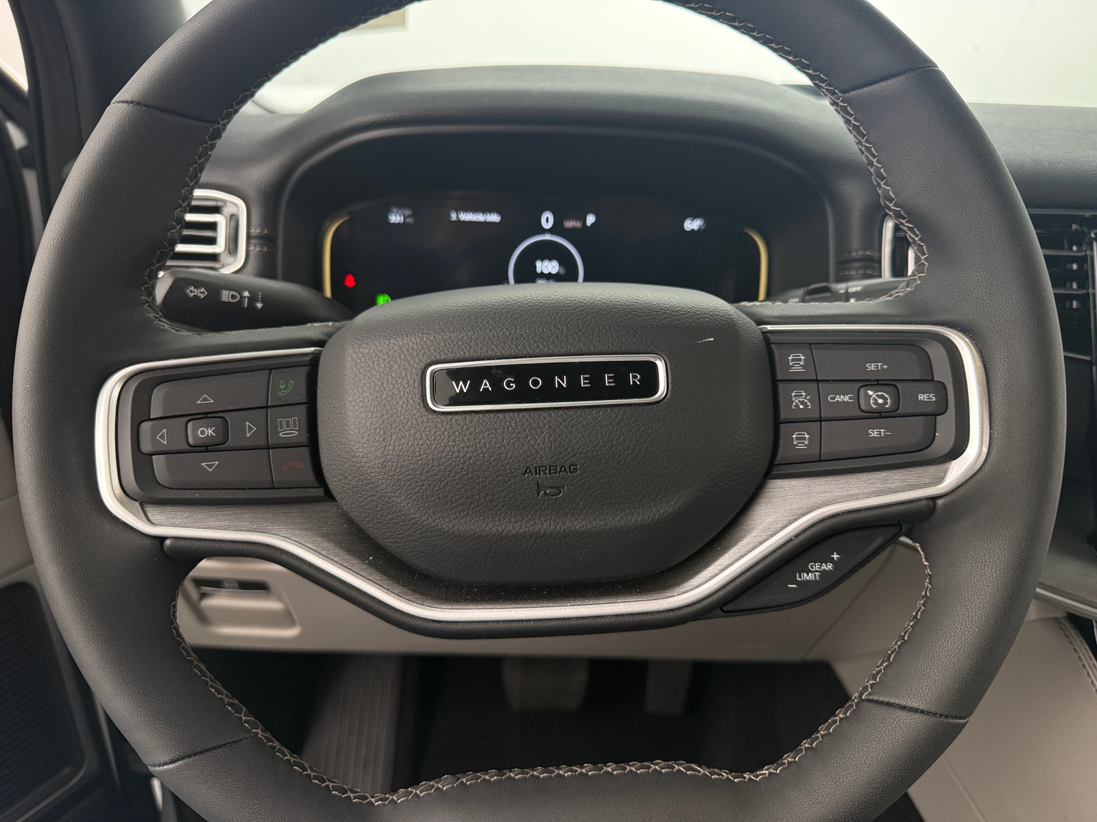 Thumbnail: 2025 Jeep Wagoneer - 4