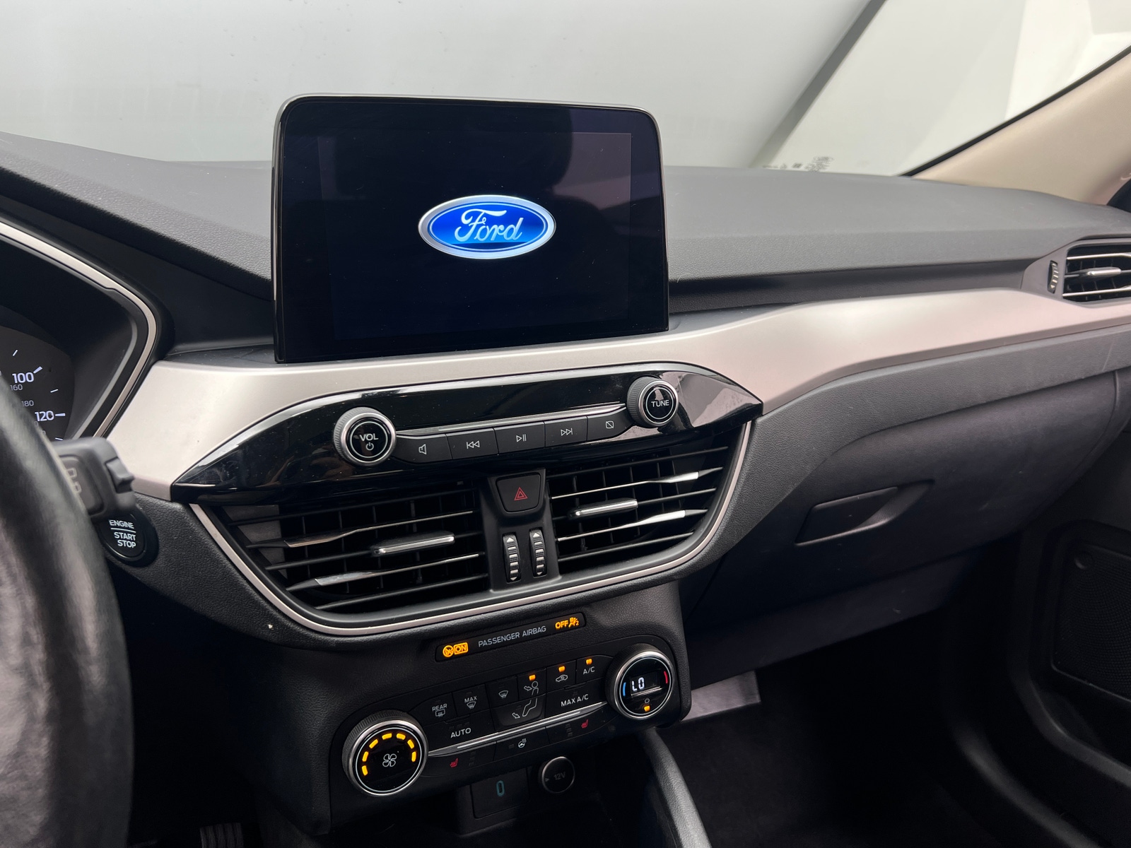 Thumbnail: 2020 Ford Escape - 3