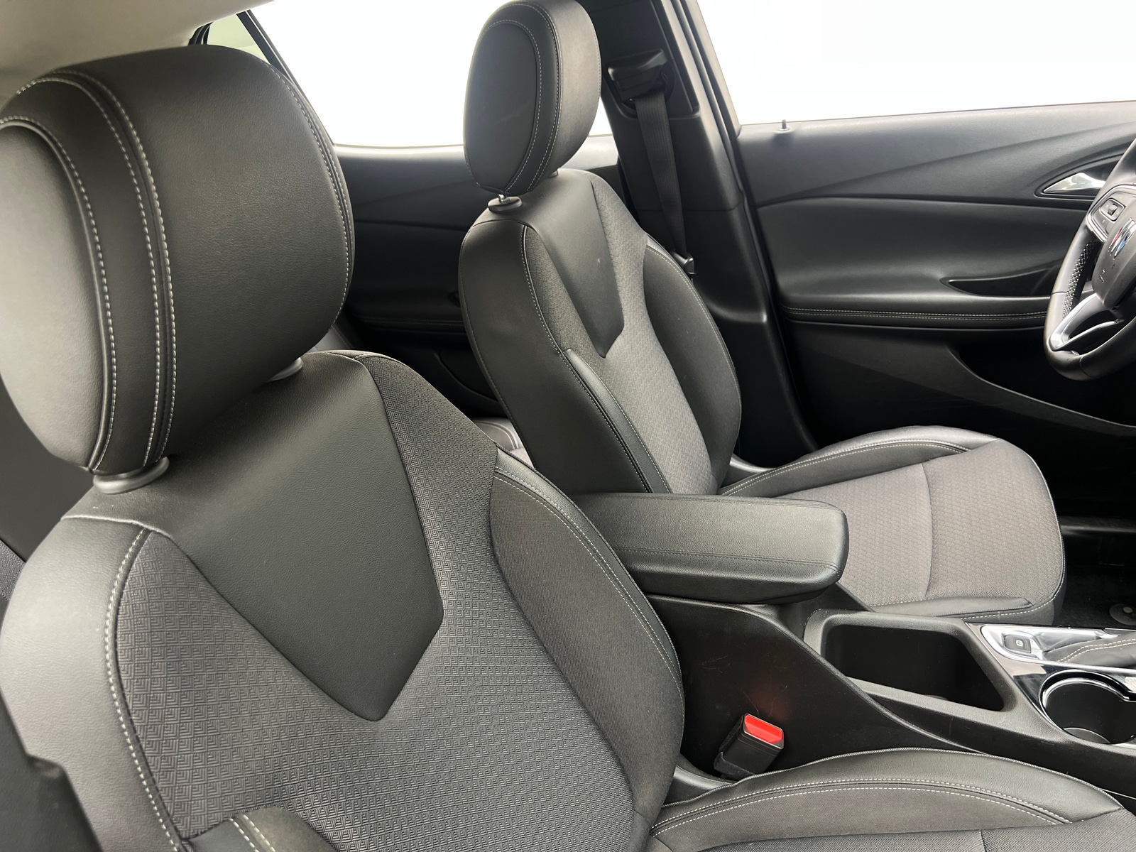 Thumbnail: 2025 Buick Encore GX - 2