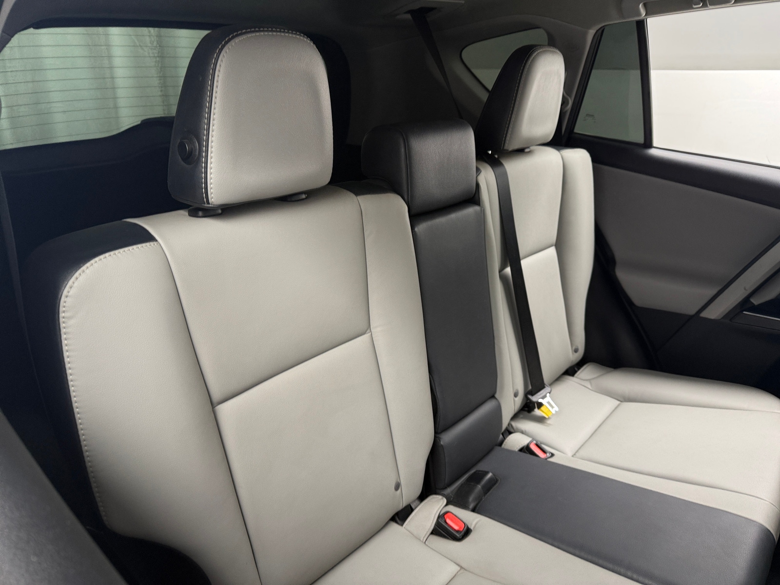 Thumbnail: 2017 Toyota RAV4 - 5