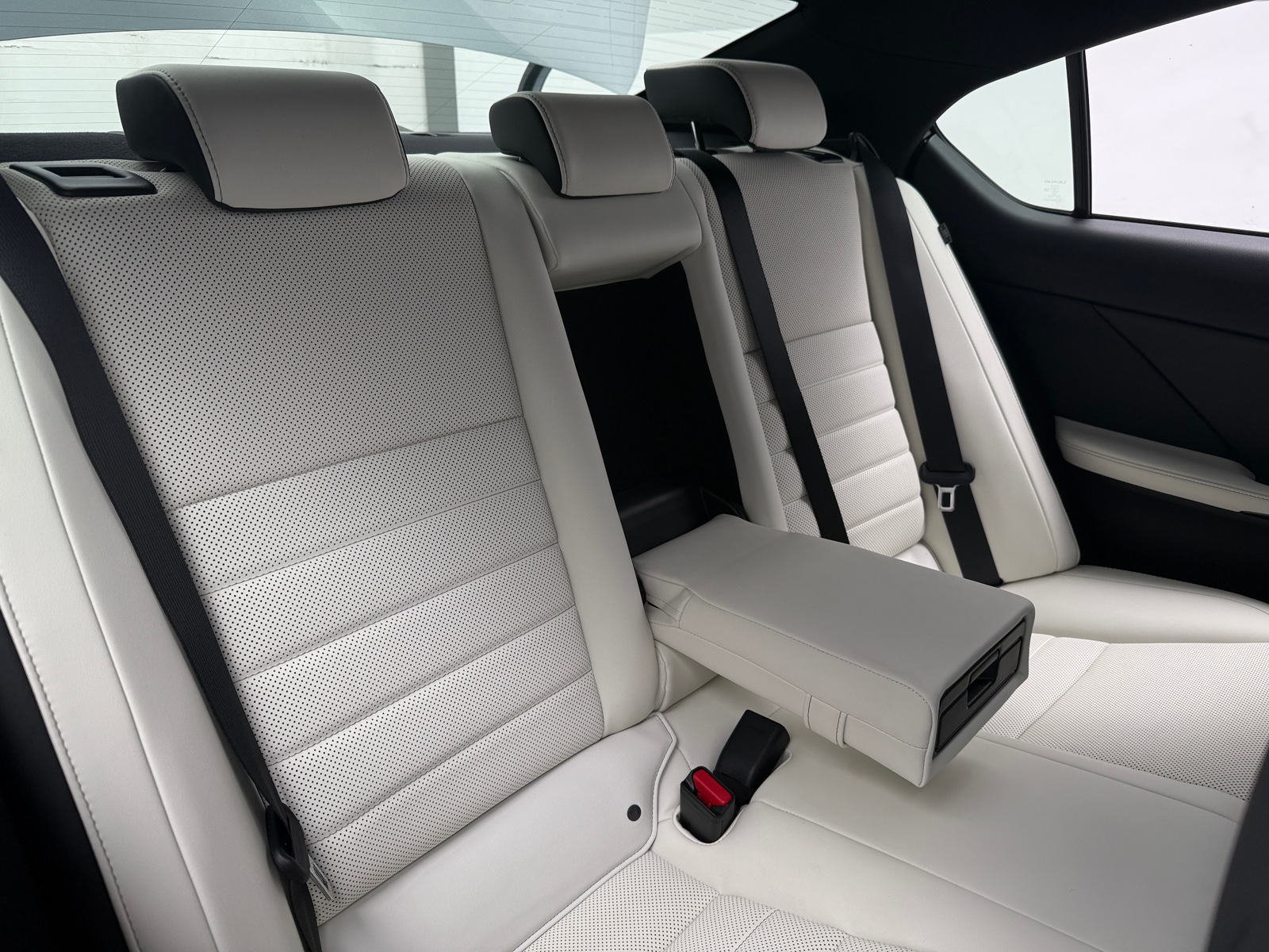 Thumbnail: 2024 Lexus IS - 5