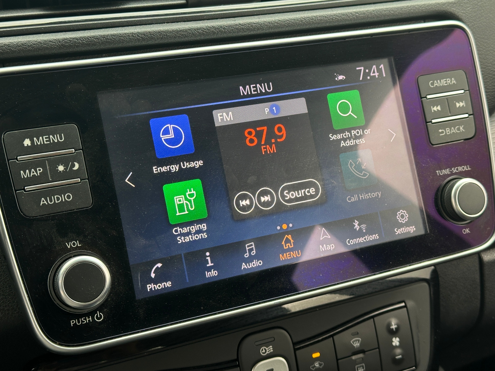 Thumbnail: 2022 Nissan Leaf - 4