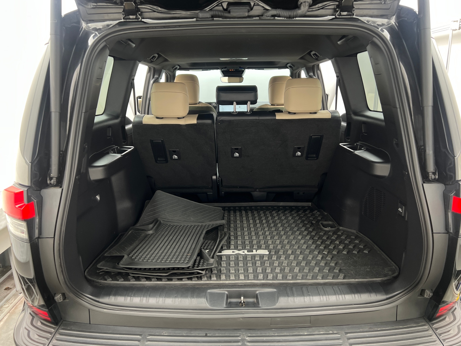 Thumbnail: 2024 Lexus GX - 6