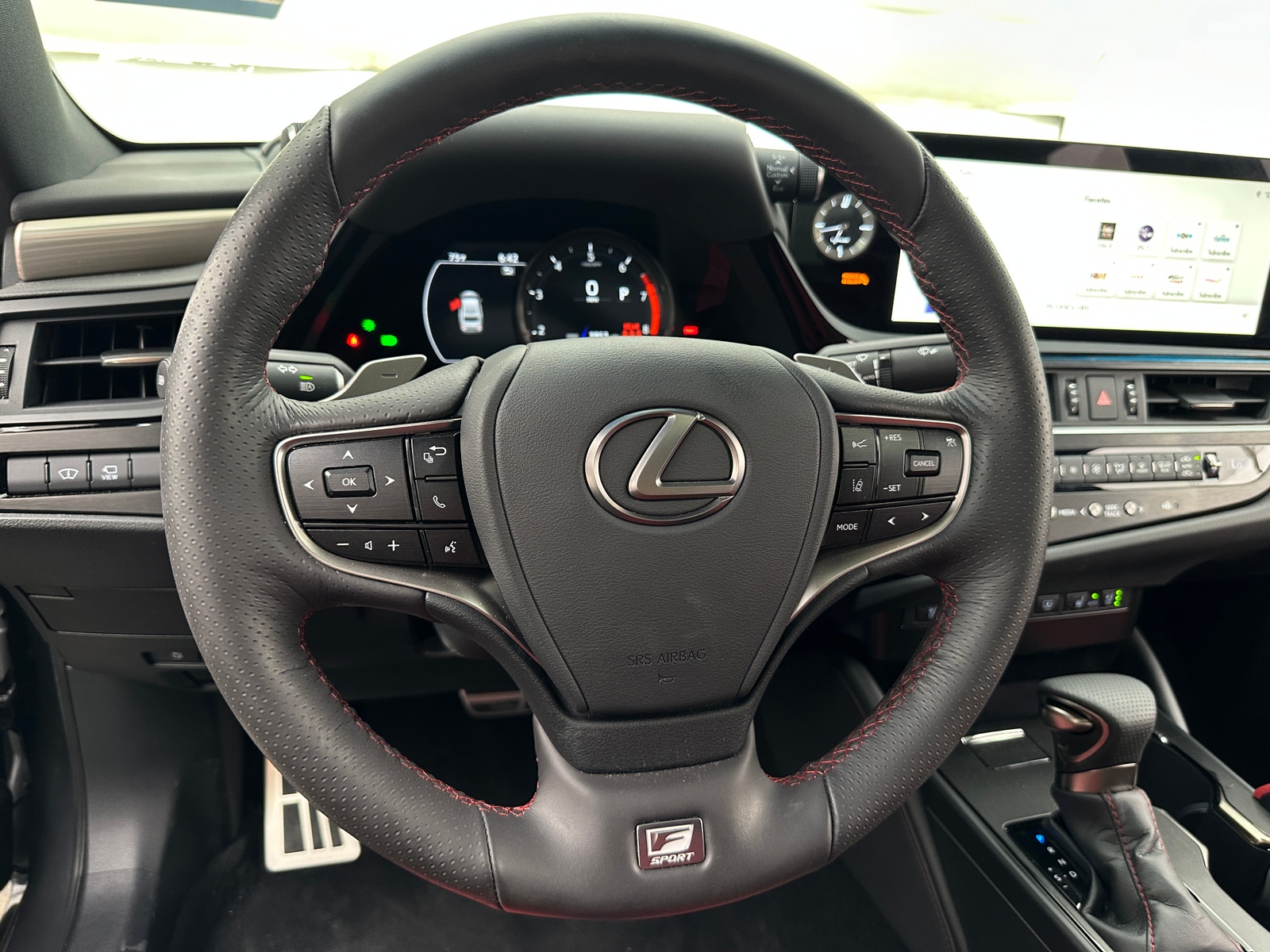 Thumbnail: 2024 Lexus ES - 4