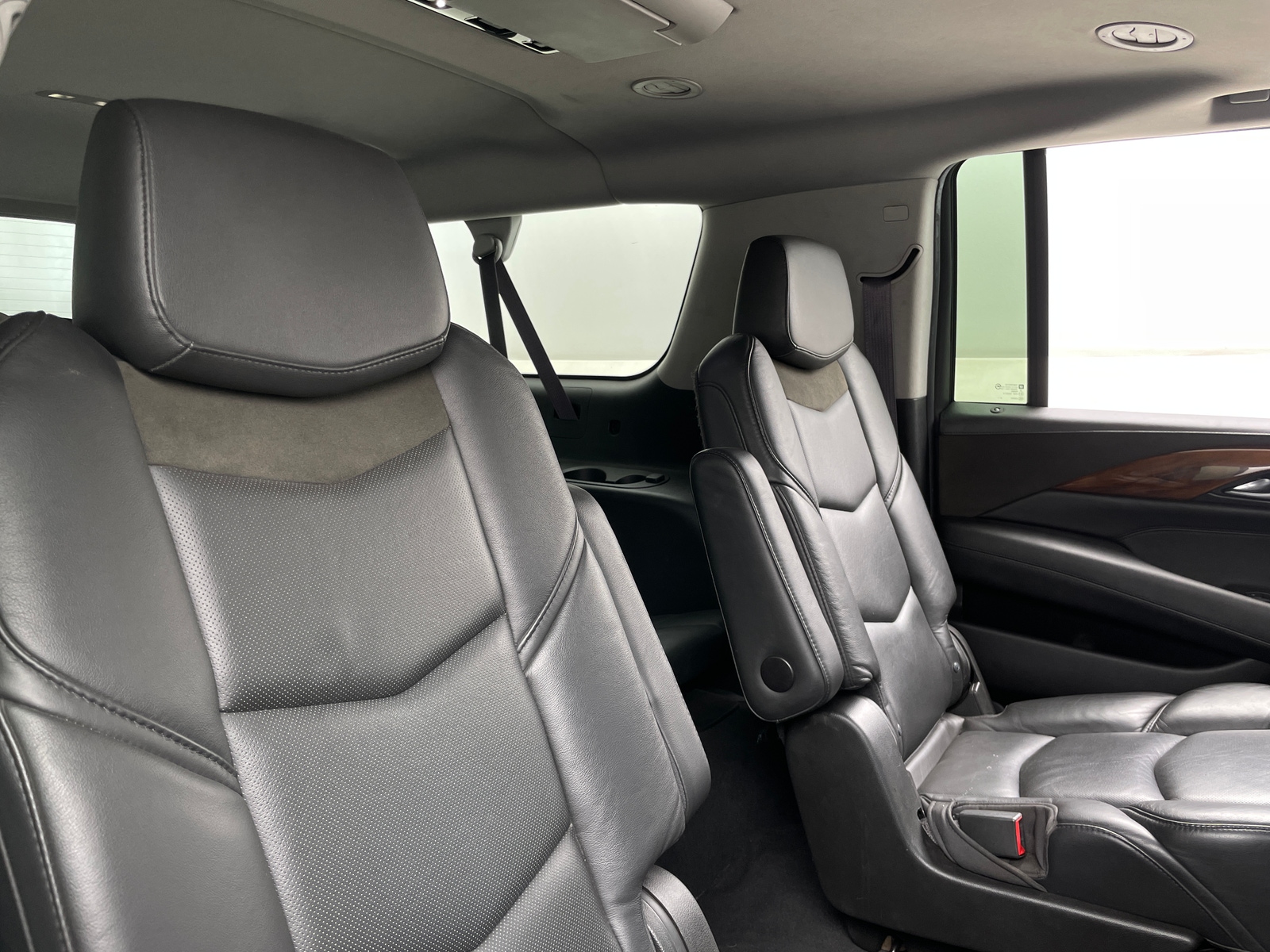 Thumbnail: 2017 Cadillac Escalade - 5