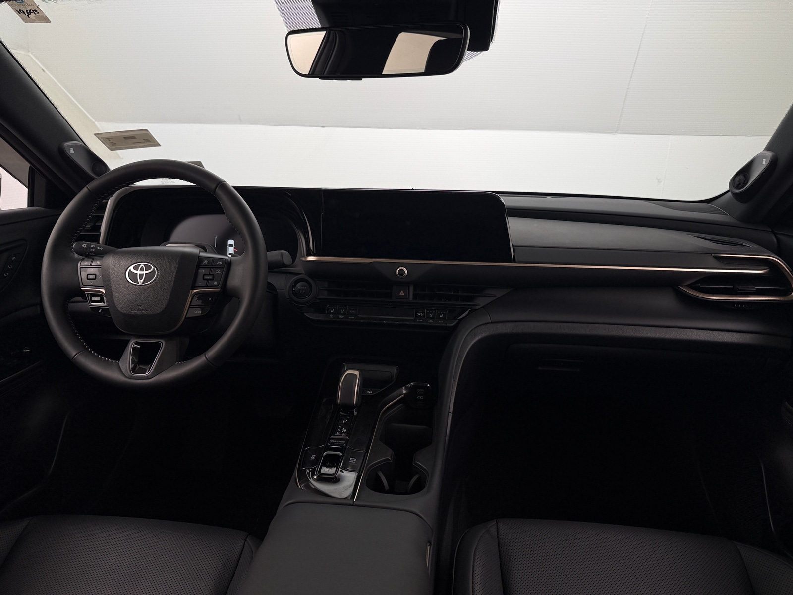 Thumbnail: 2024 Toyota Crown - 2