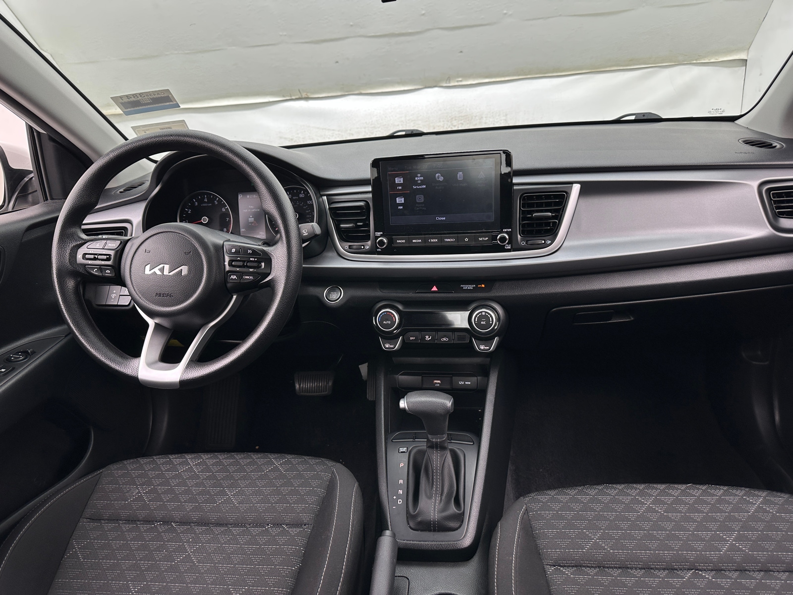 Thumbnail: 2023 Kia Rio - 3