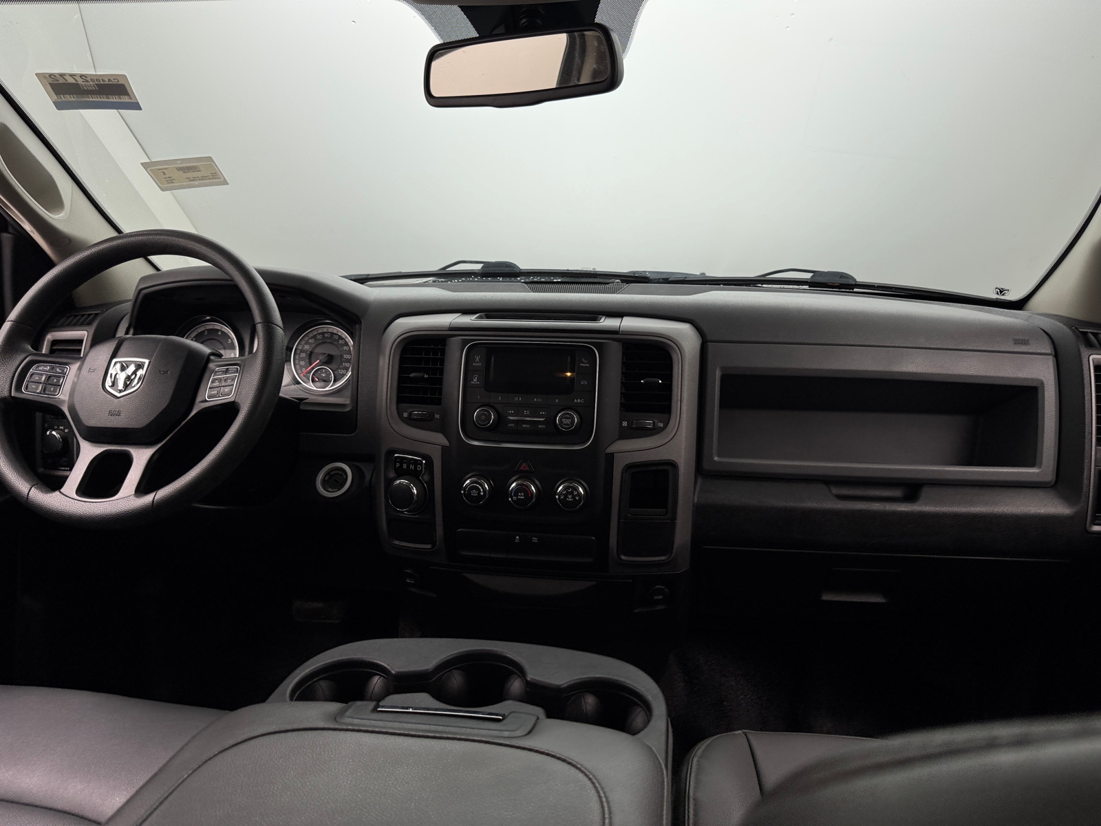 Thumbnail: 2019 RAM 1500 Classic - 3