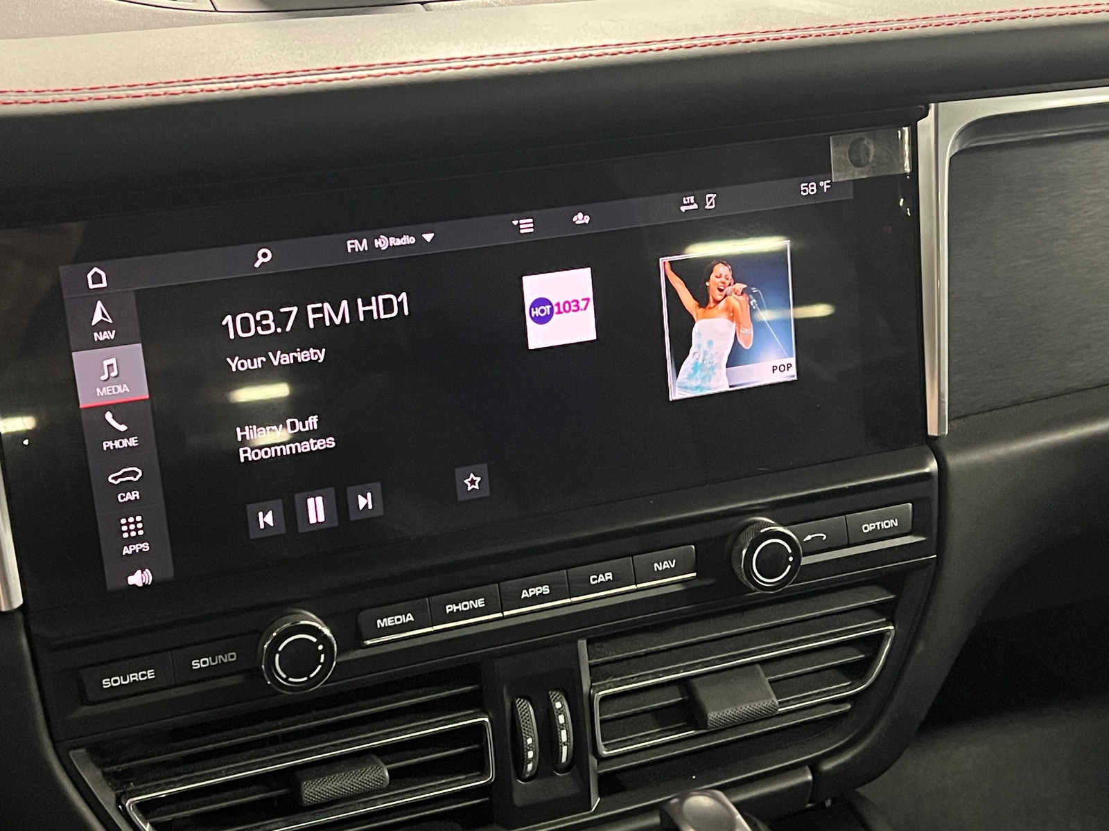 Thumbnail: 2020 Porsche Macan - 3