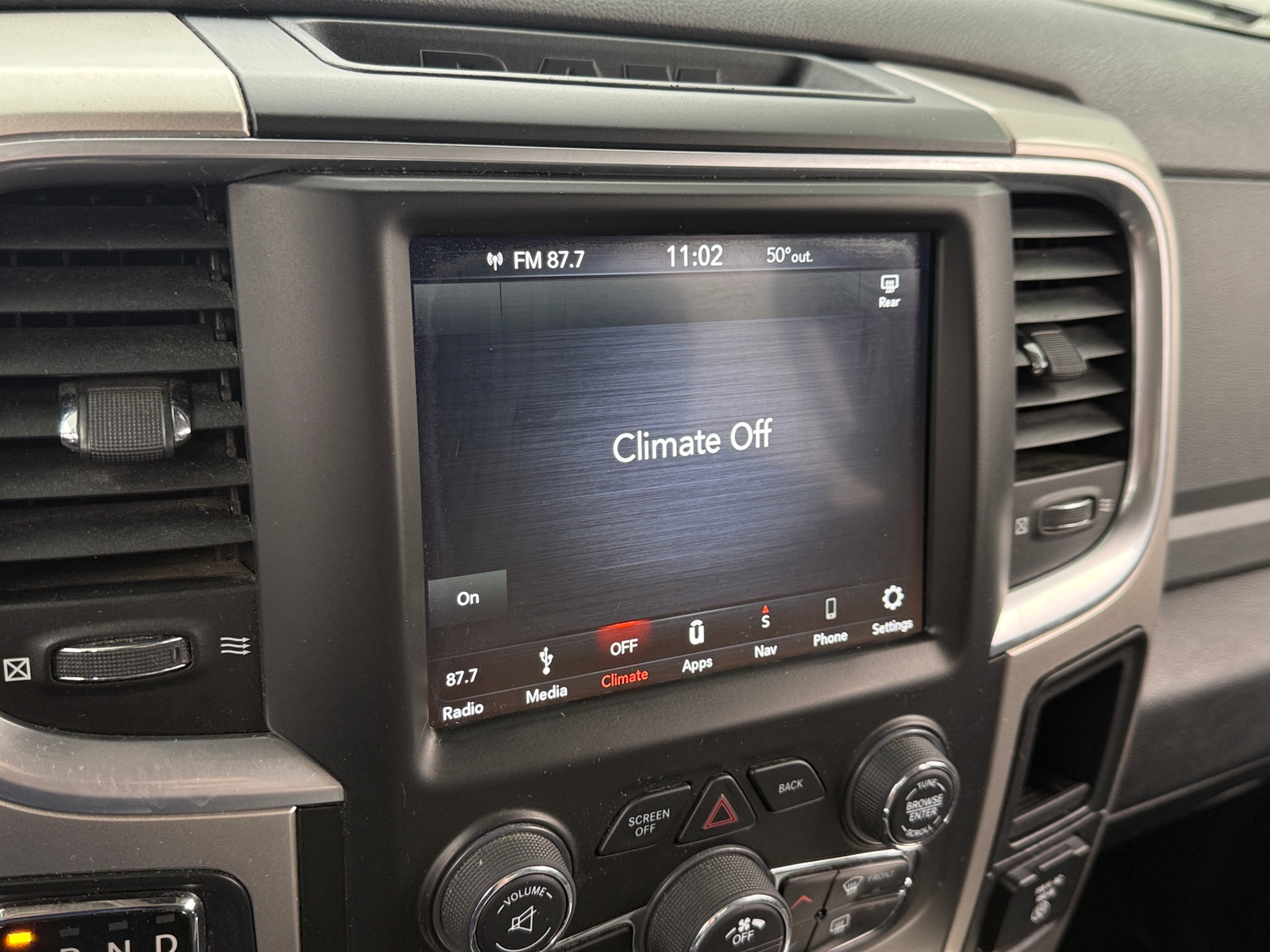 Thumbnail: 2019 RAM 1500 Classic - 4