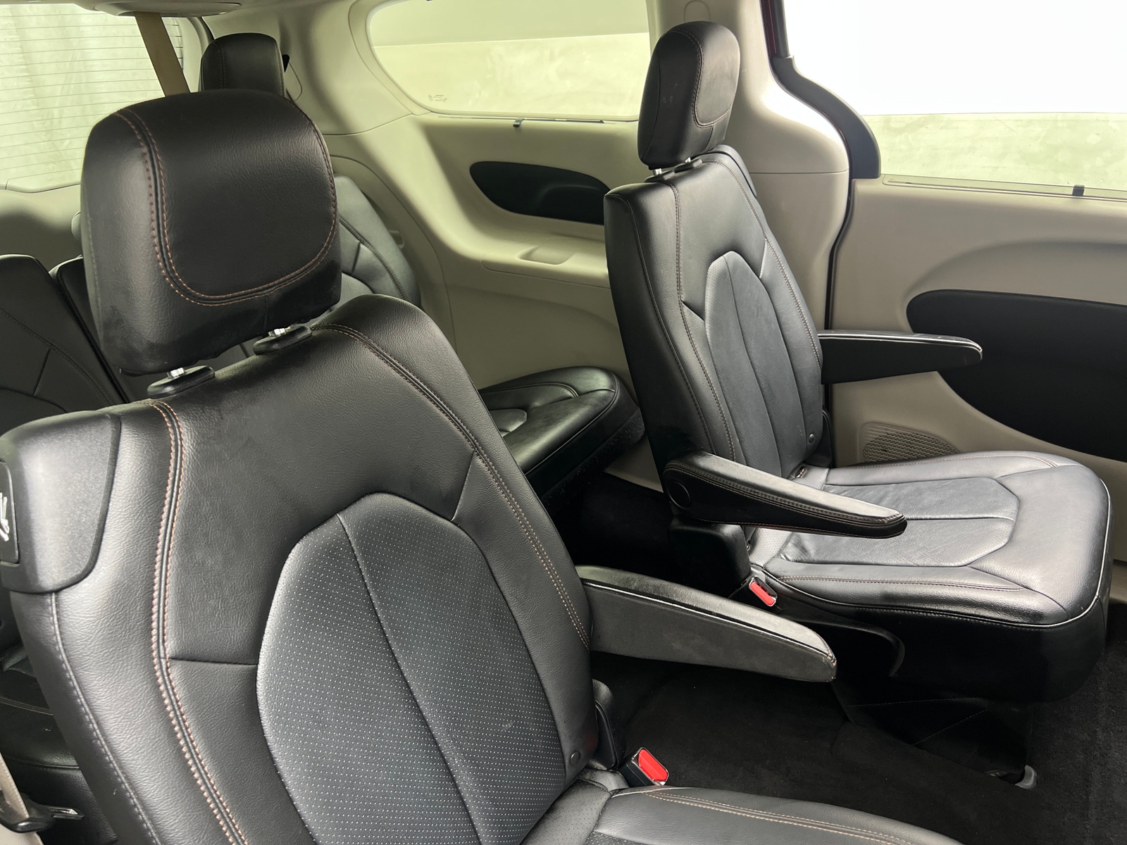 Thumbnail: 2019 Chrysler Pacifica - 5