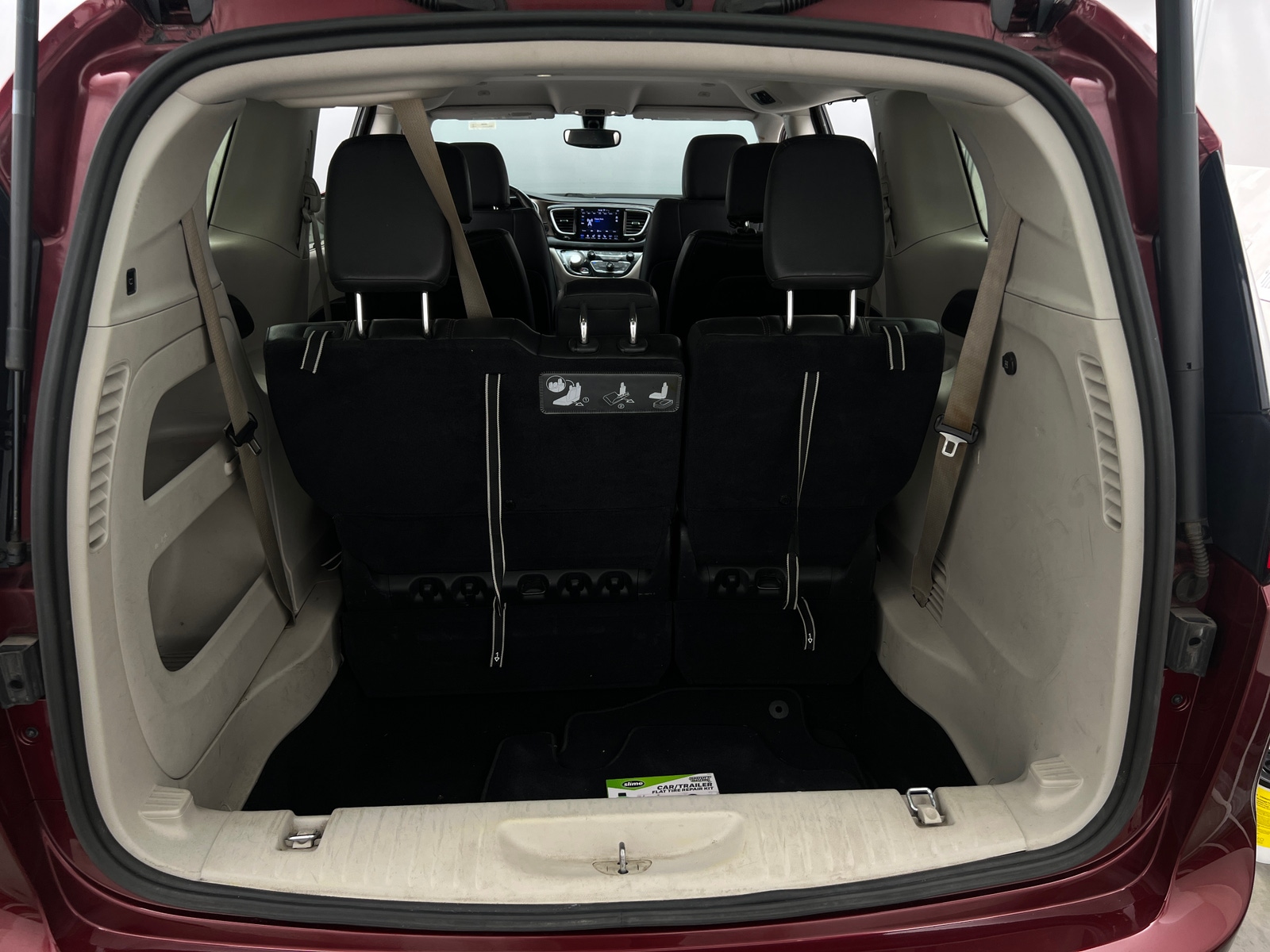 Thumbnail: 2019 Chrysler Pacifica - 6