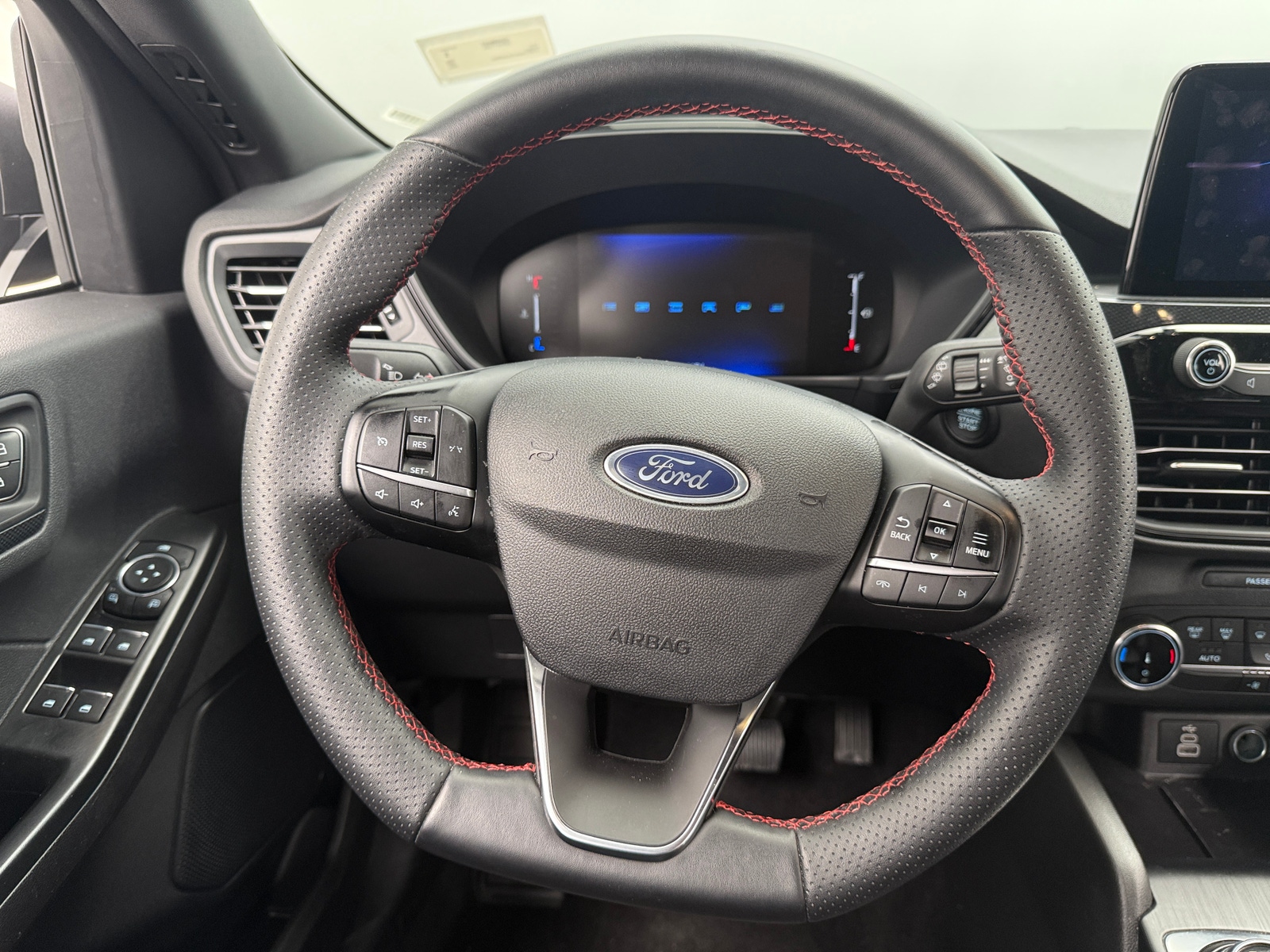 Thumbnail: 2025 Ford Escape - 5