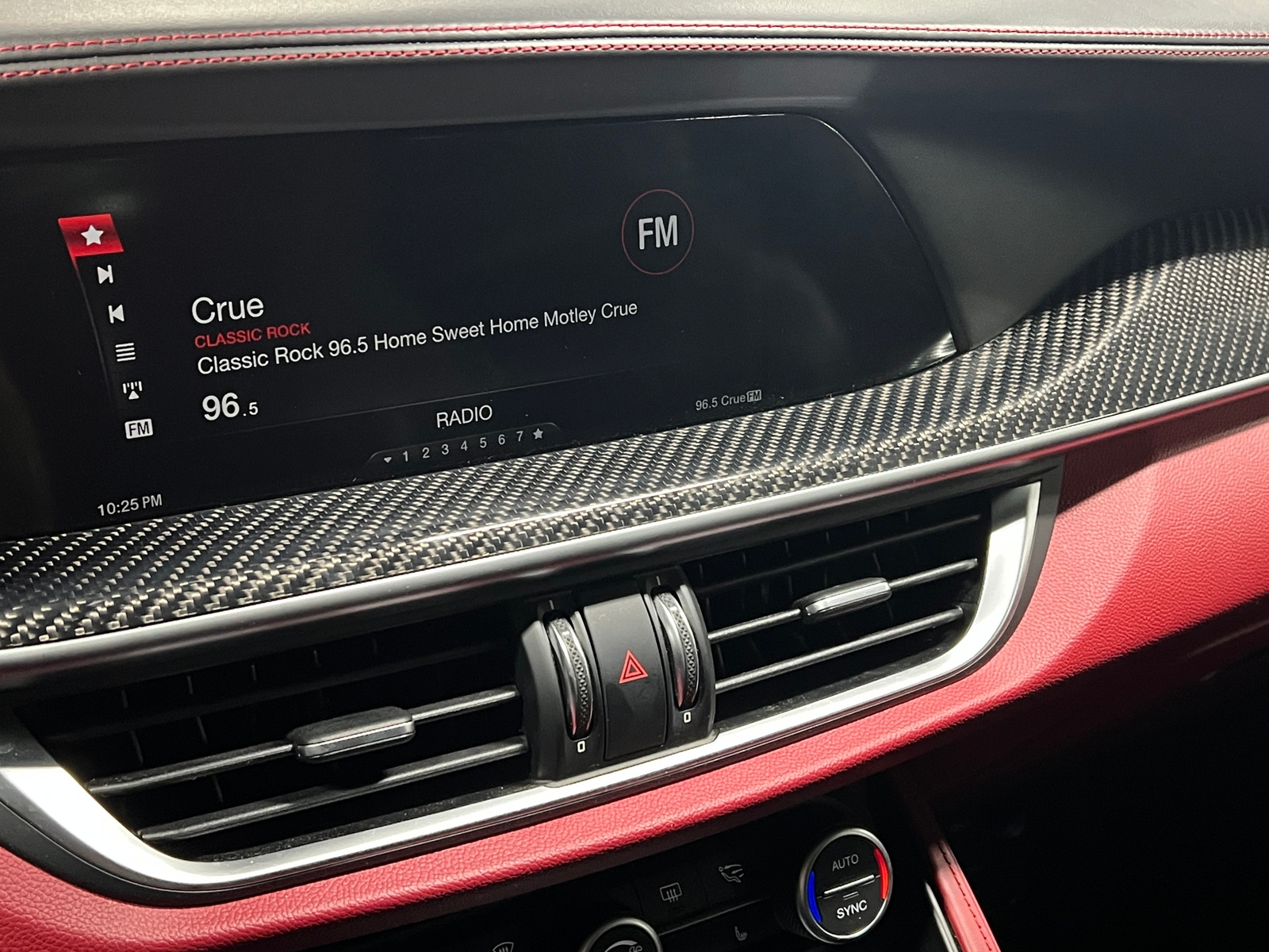 Thumbnail: 2019 Alfa Romeo Stelvio - 3