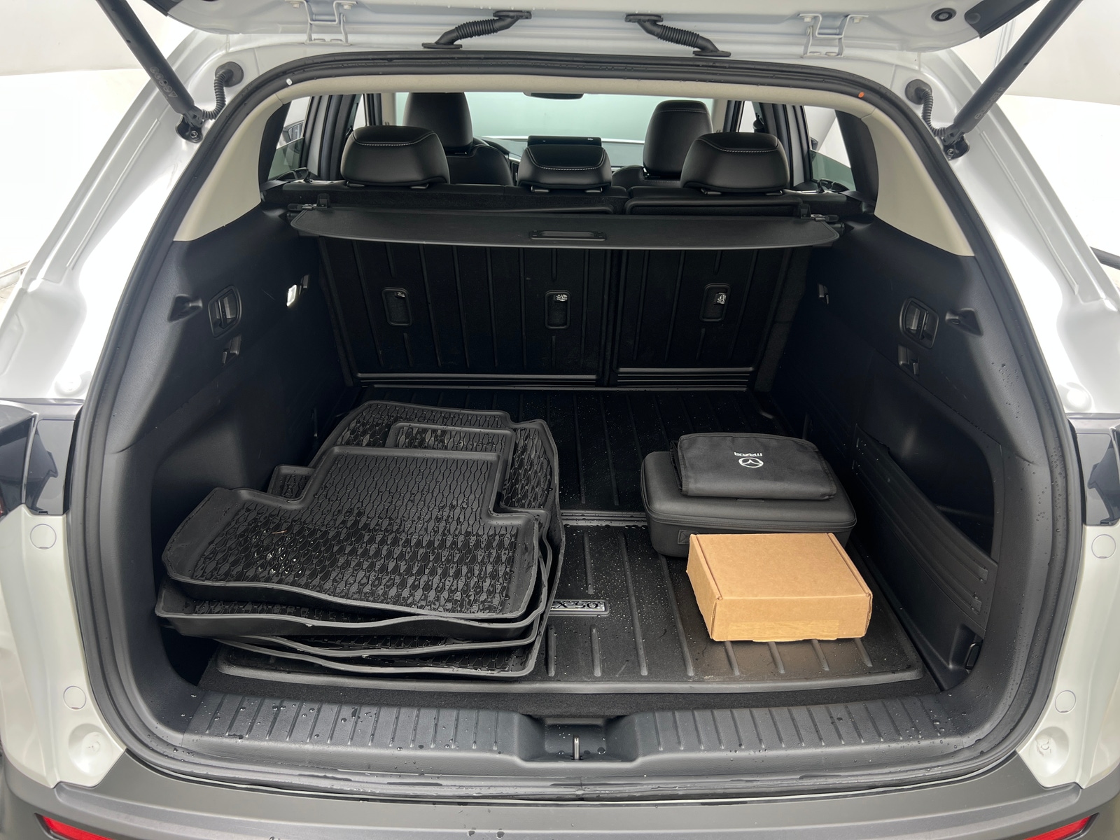 Thumbnail: 2025 Mazda CX-50 - 6