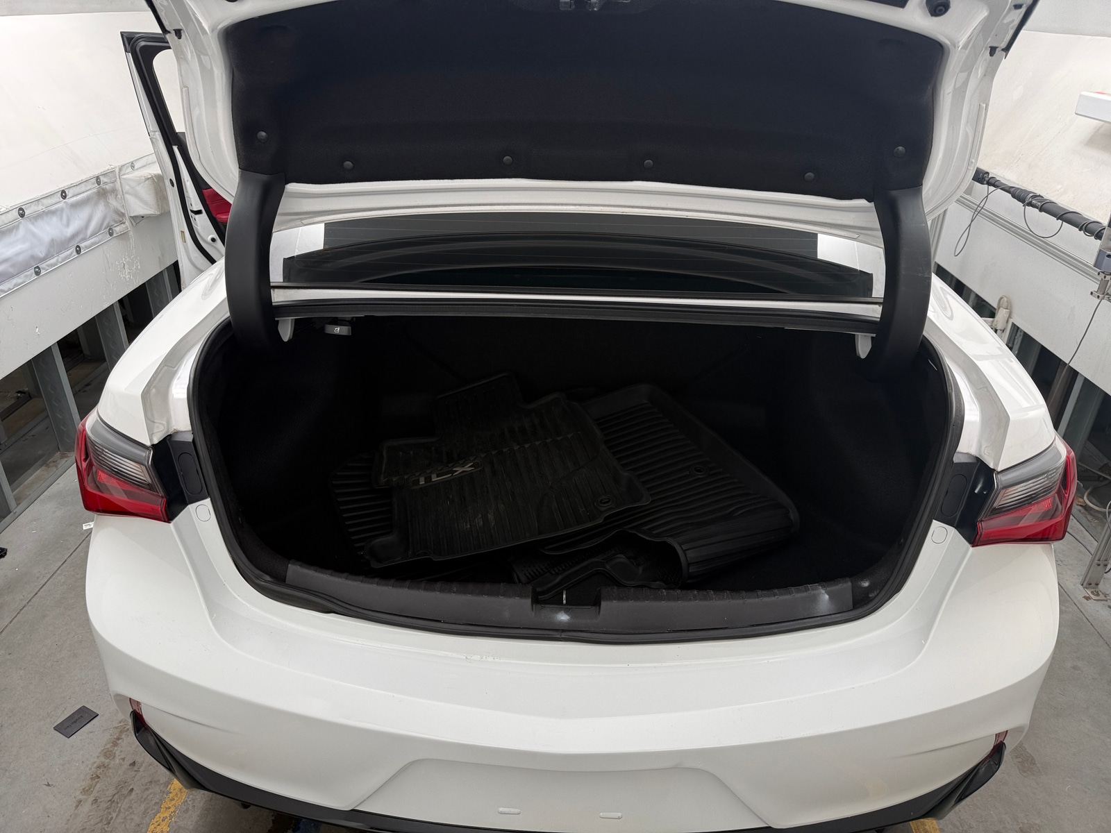 Thumbnail: 2022 Acura ILX - 6