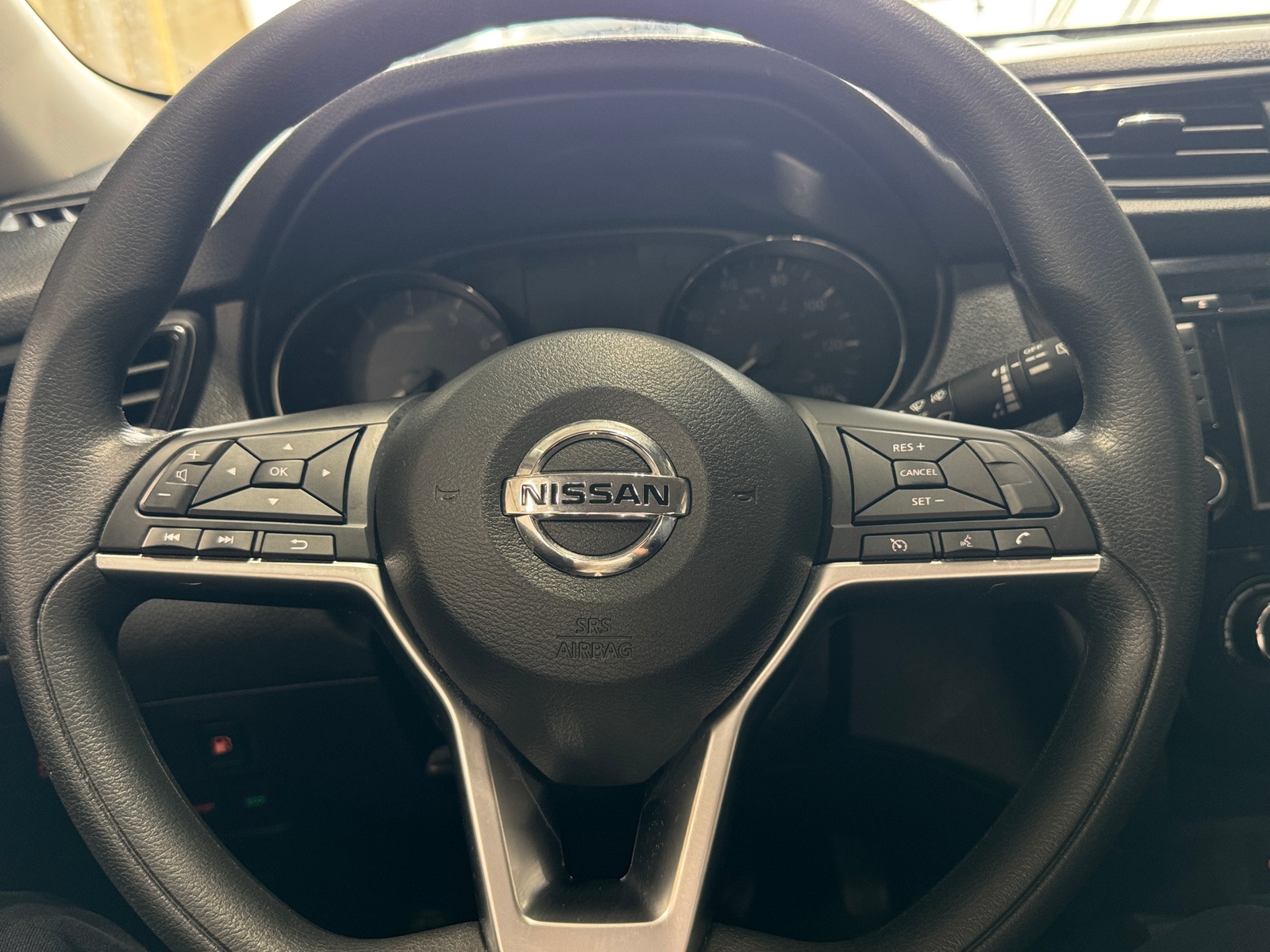 Thumbnail: 2020 Nissan Rogue - 5