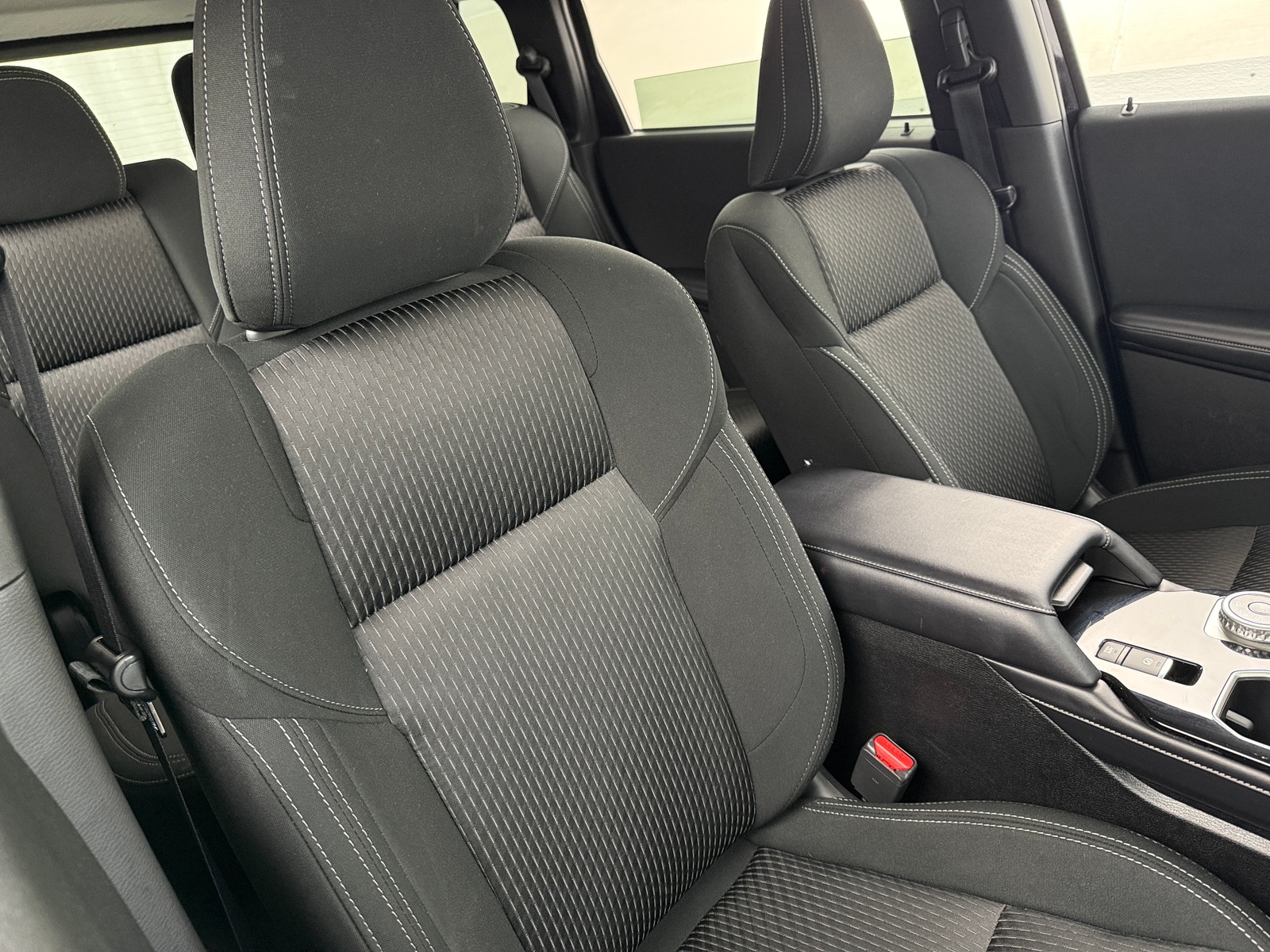 Thumbnail: 2025 Mitsubishi Outlander - 2