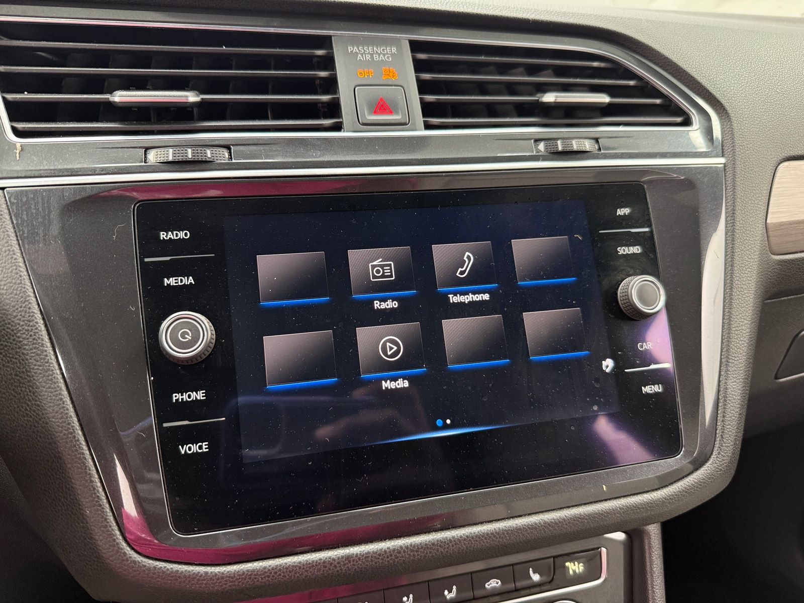 Thumbnail: 2021 Volkswagen Tiguan - 3