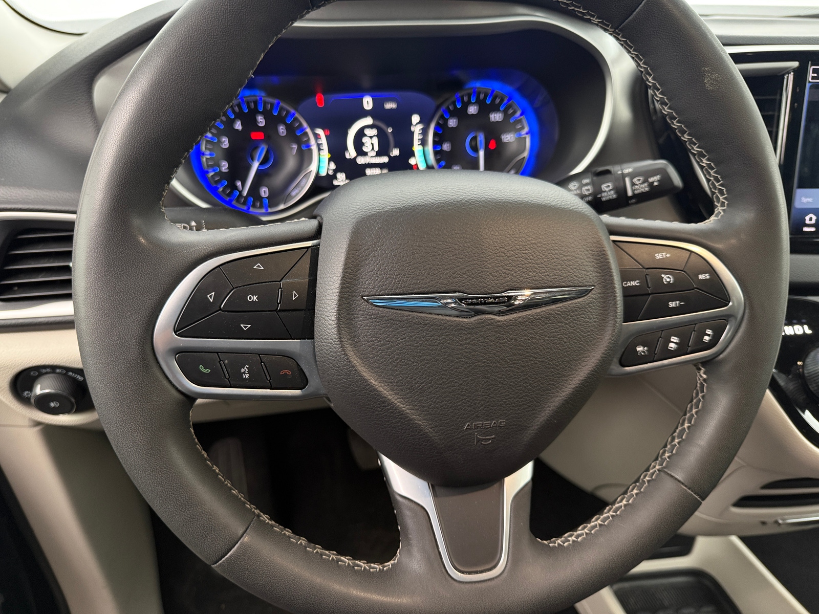 Thumbnail: 2024 Chrysler Pacifica - 4