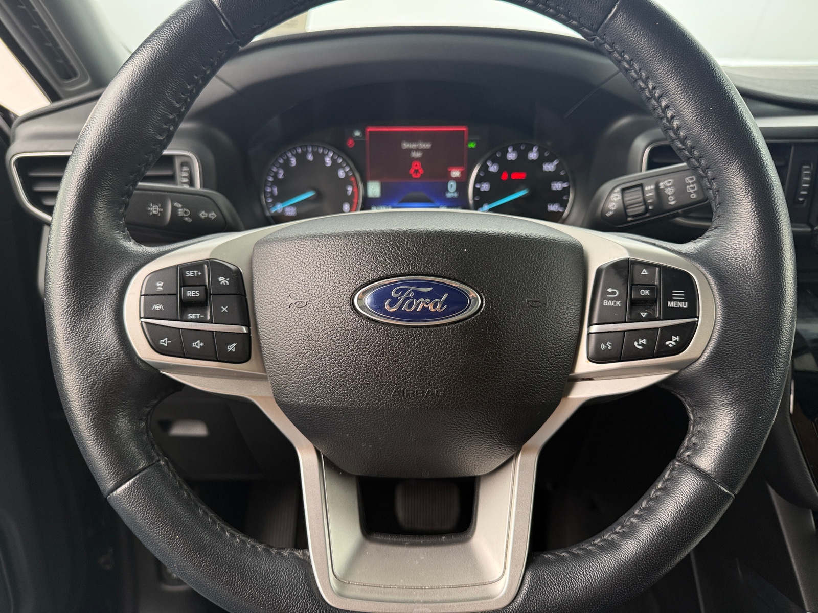 Thumbnail: 2022 Ford Explorer - 4