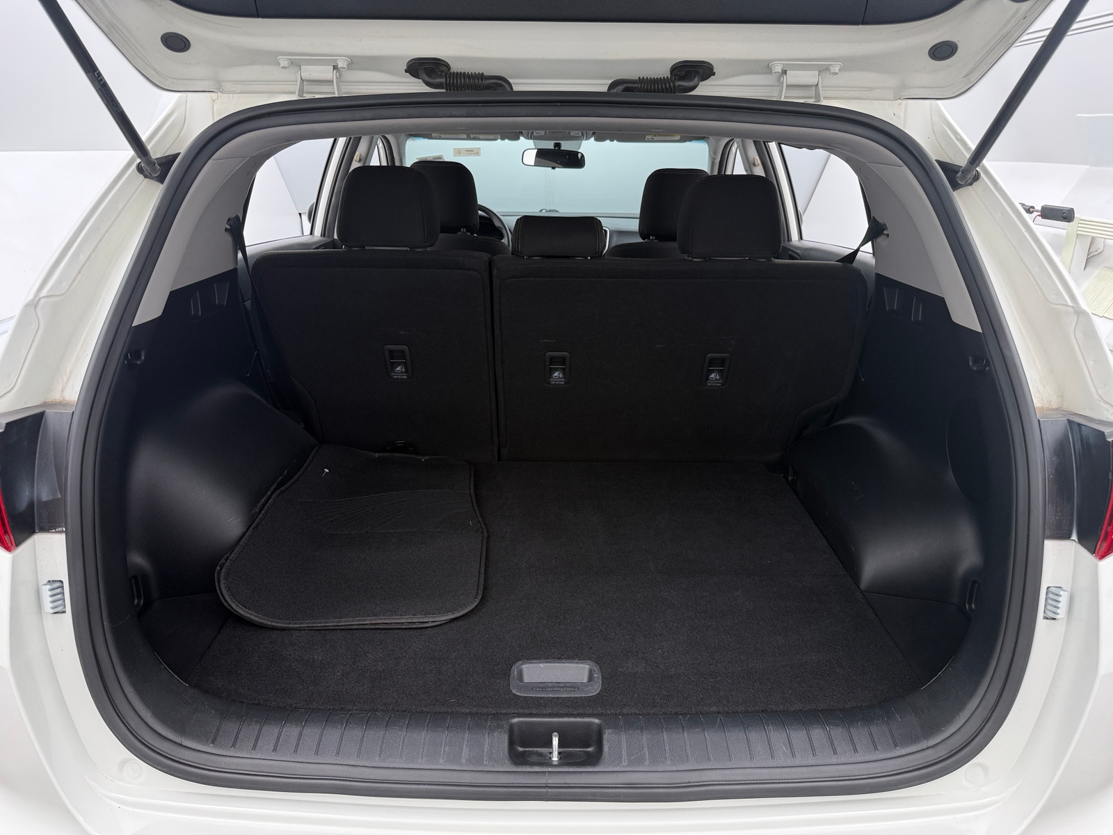 Thumbnail: 2017 Kia Sportage - 7