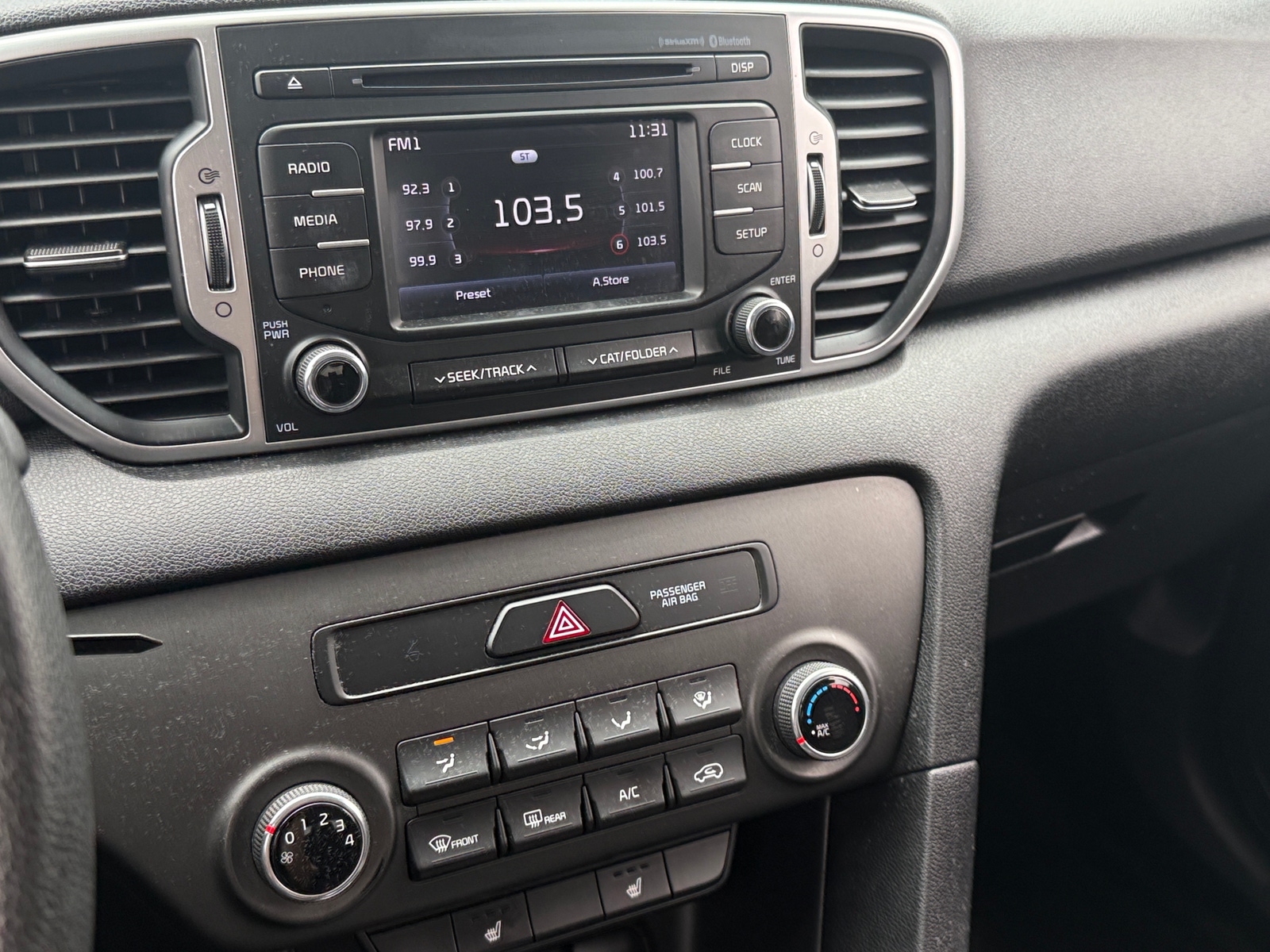 Thumbnail: 2017 Kia Sportage - 4