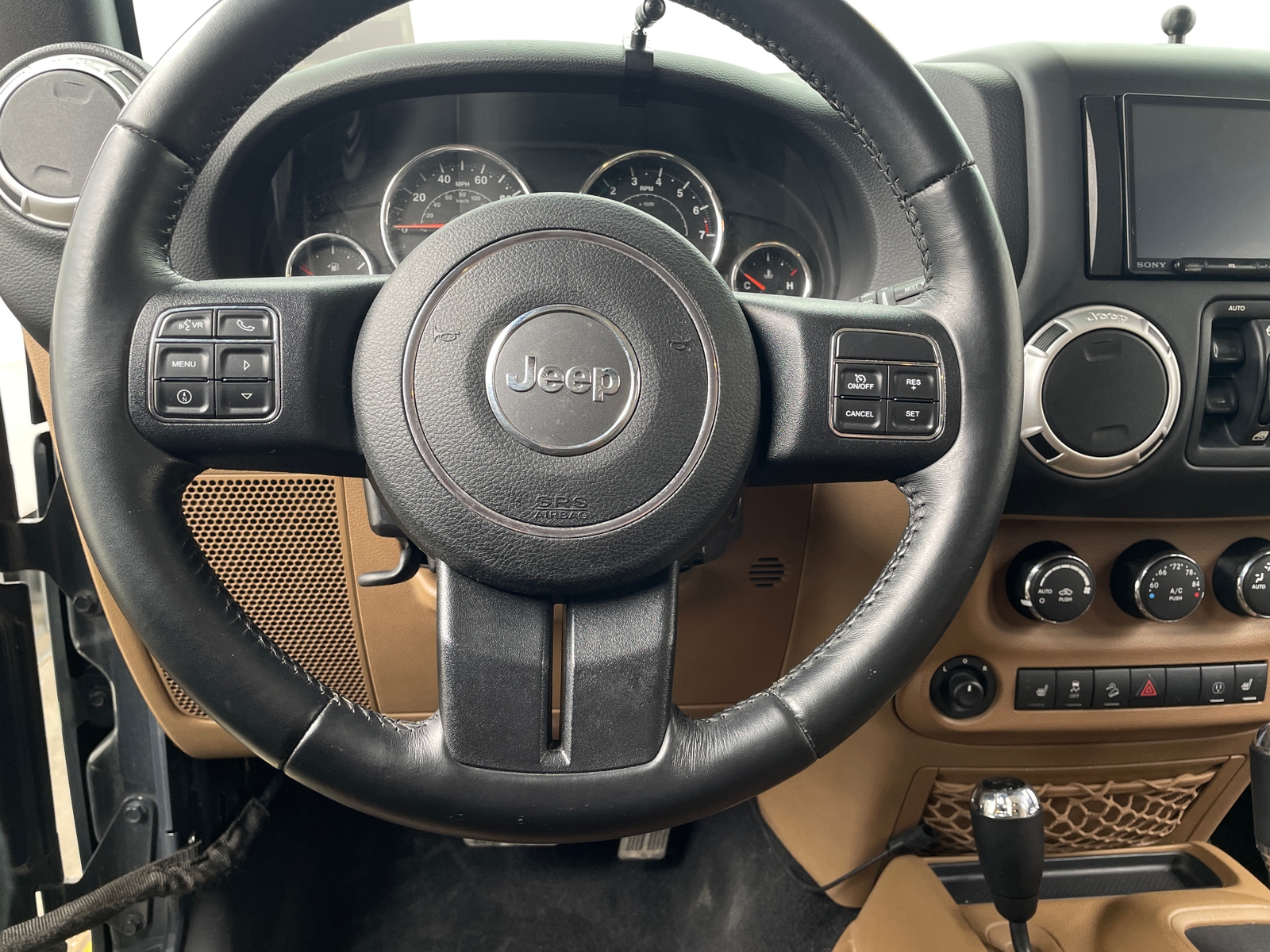 Thumbnail: 2016 Jeep Wrangler - 5
