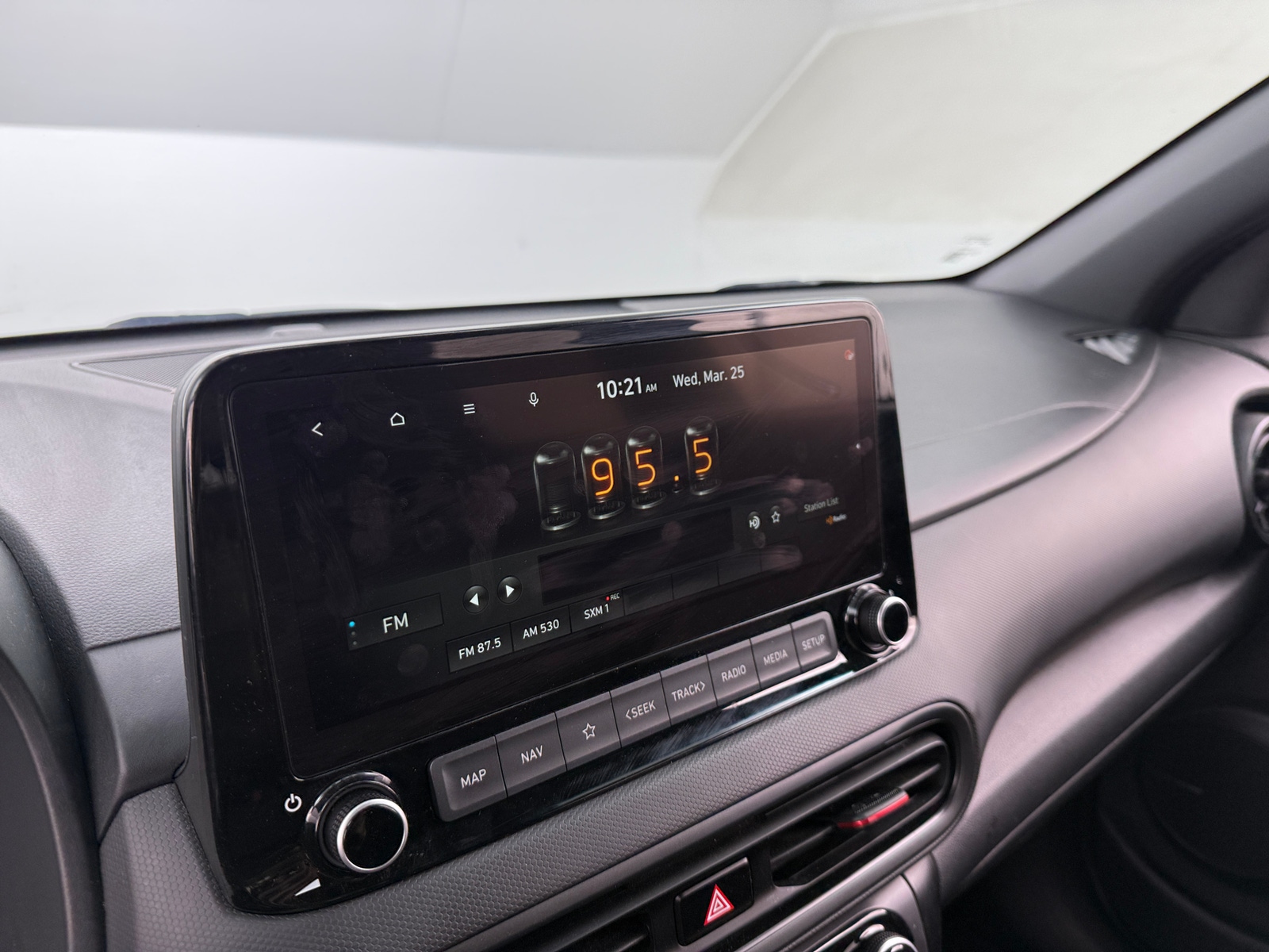 Thumbnail: 2022 Hyundai Kona - 4