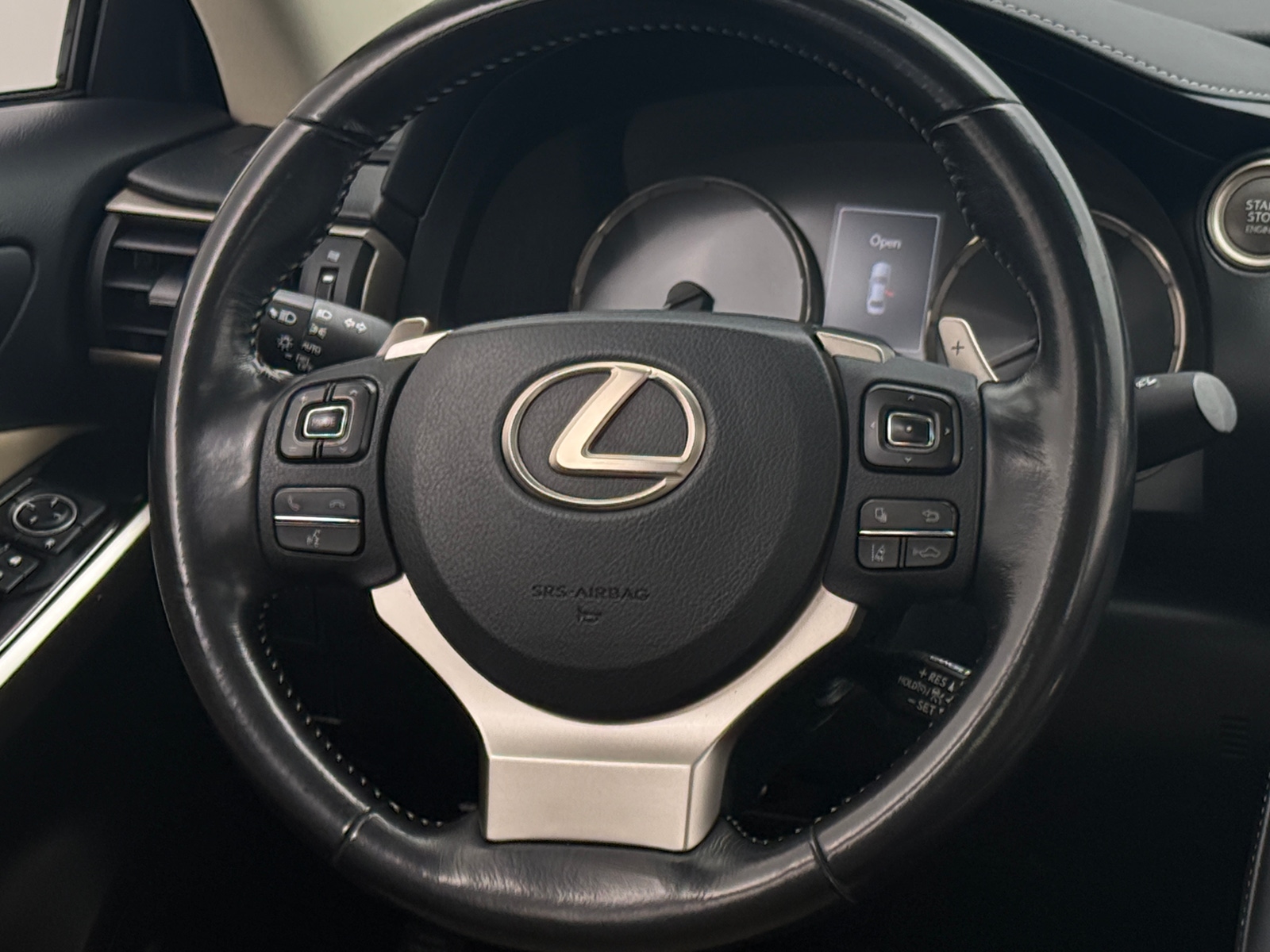 Thumbnail: 2017 Lexus IS - 4