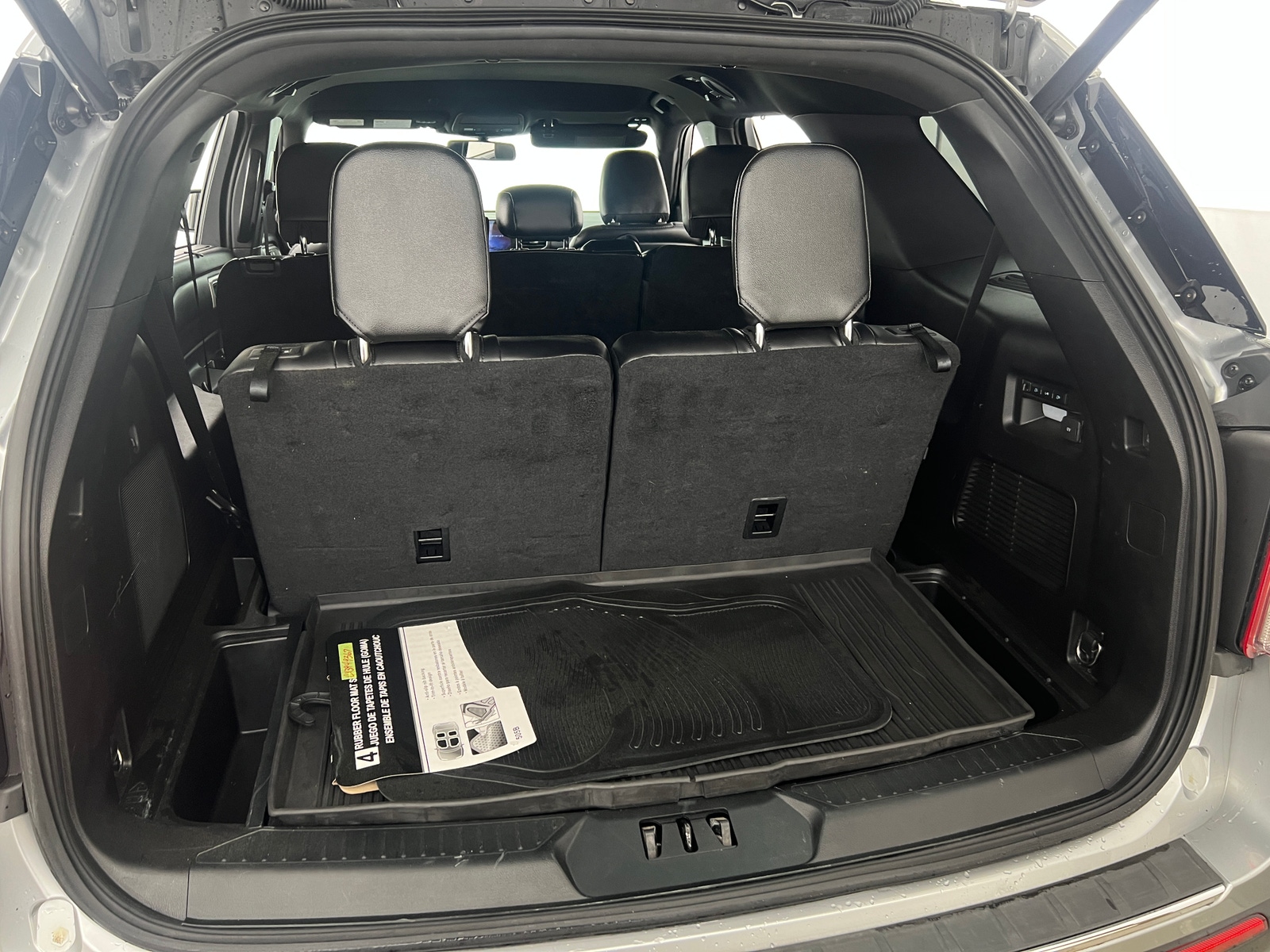 Thumbnail: 2020 Ford Explorer - 6