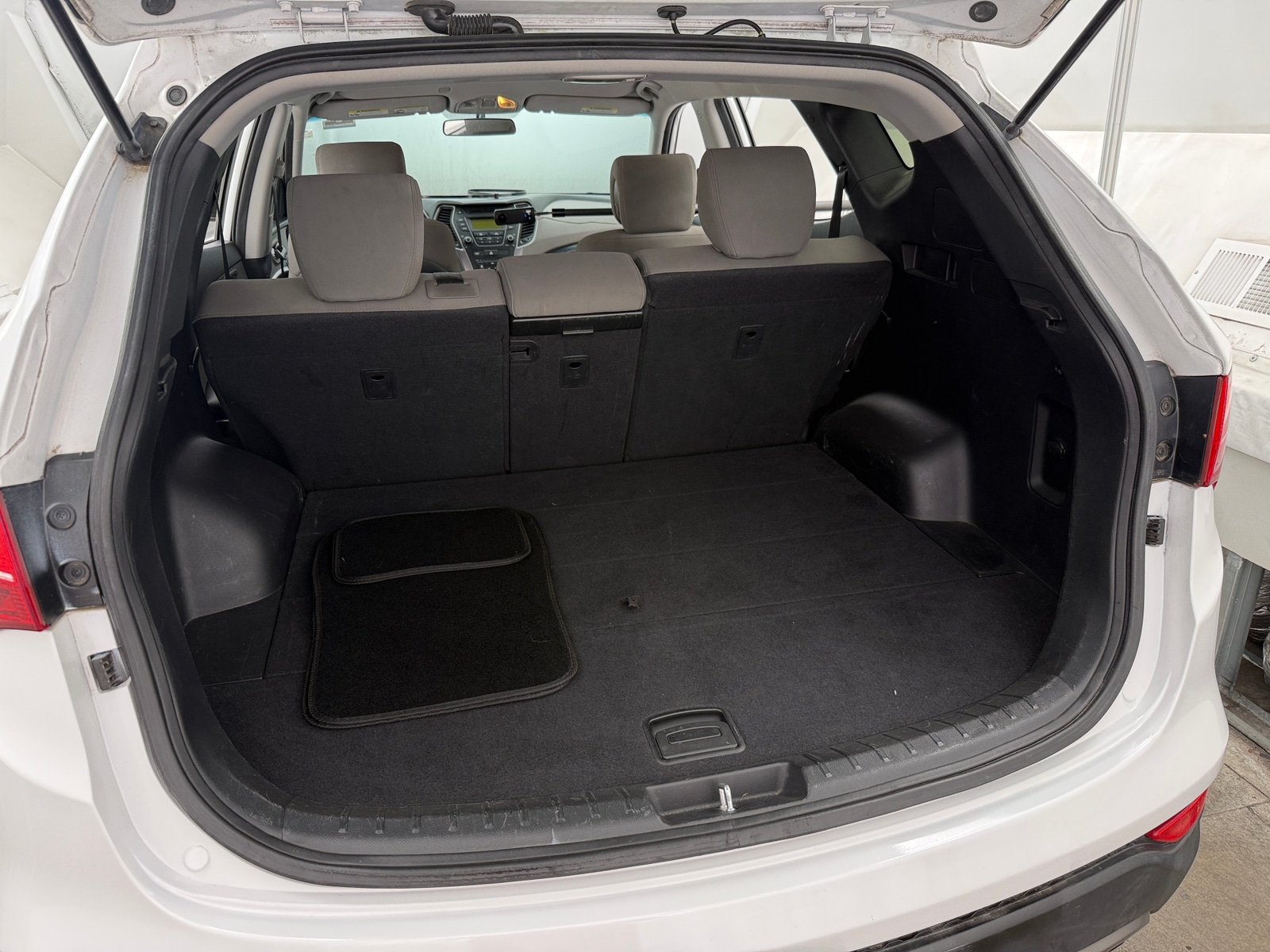Thumbnail: 2016 Hyundai Santa Fe - 6