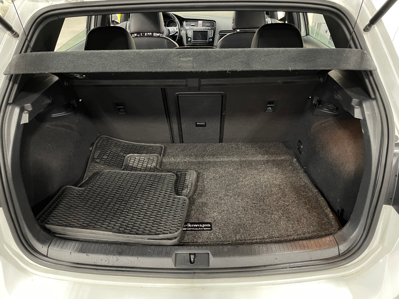 Thumbnail: 2017 Volkswagen Golf - 6