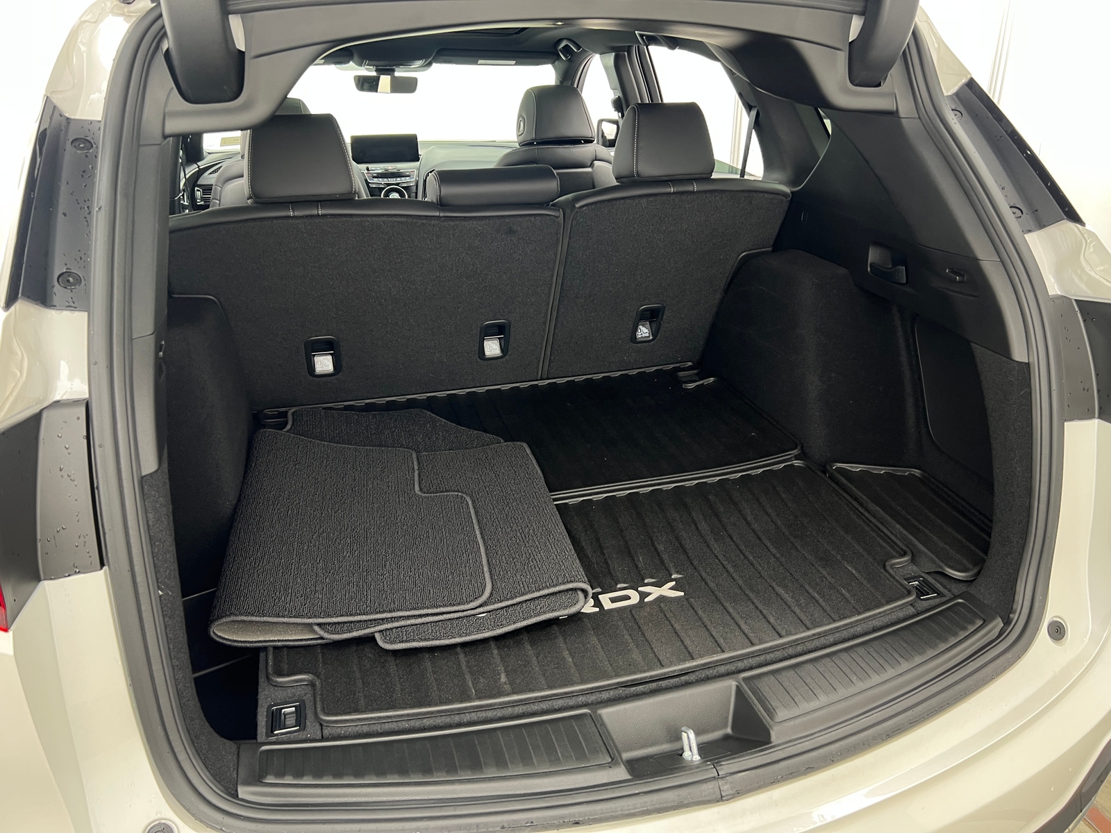 Thumbnail: 2025 Acura RDX - 6