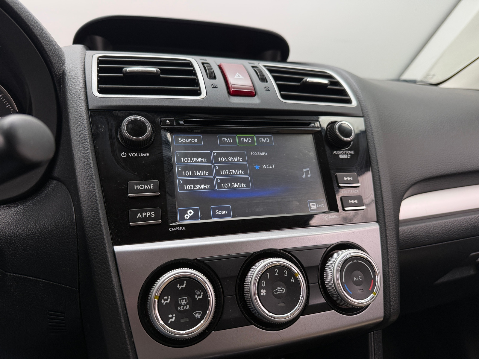 Thumbnail: 2017 Subaru Crosstrek - 4