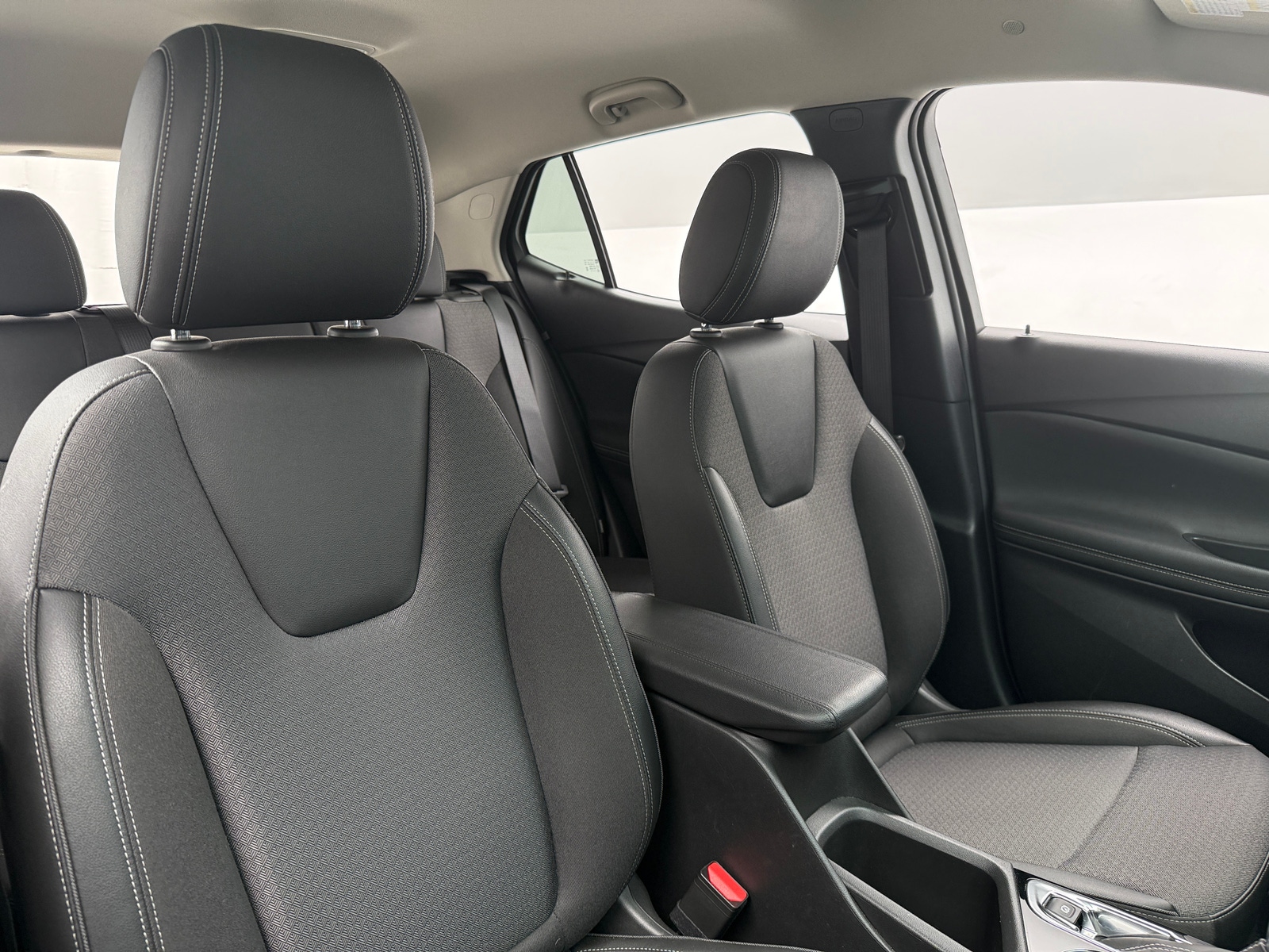 Thumbnail: 2025 Buick Encore GX - 2