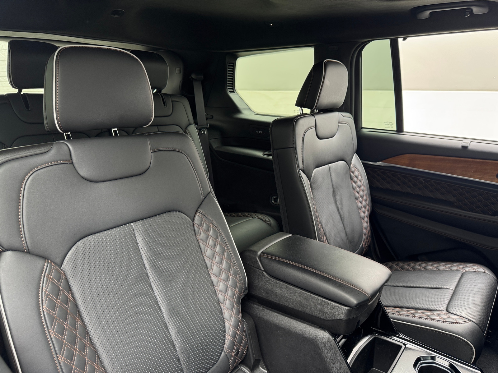 Thumbnail: 2023 Jeep Grand Cherokee L - 5