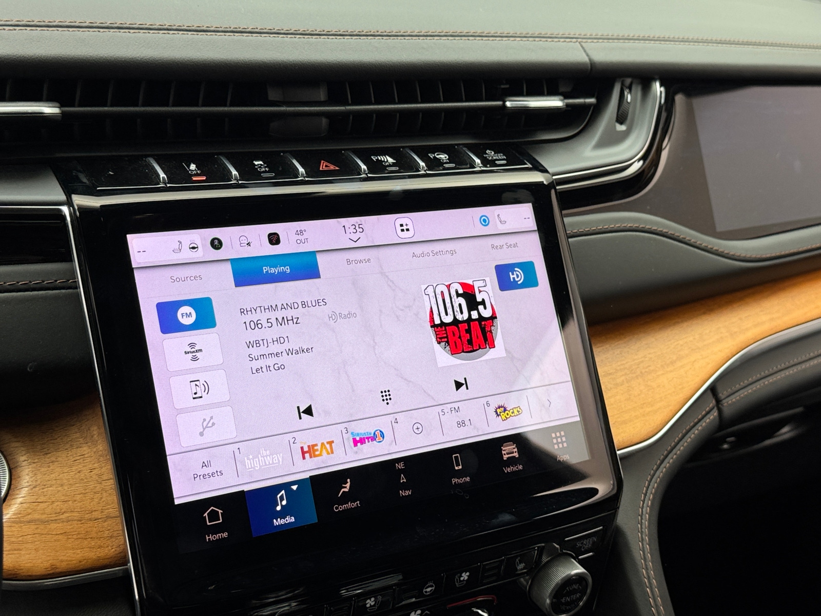 Thumbnail: 2023 Jeep Grand Cherokee L - 3