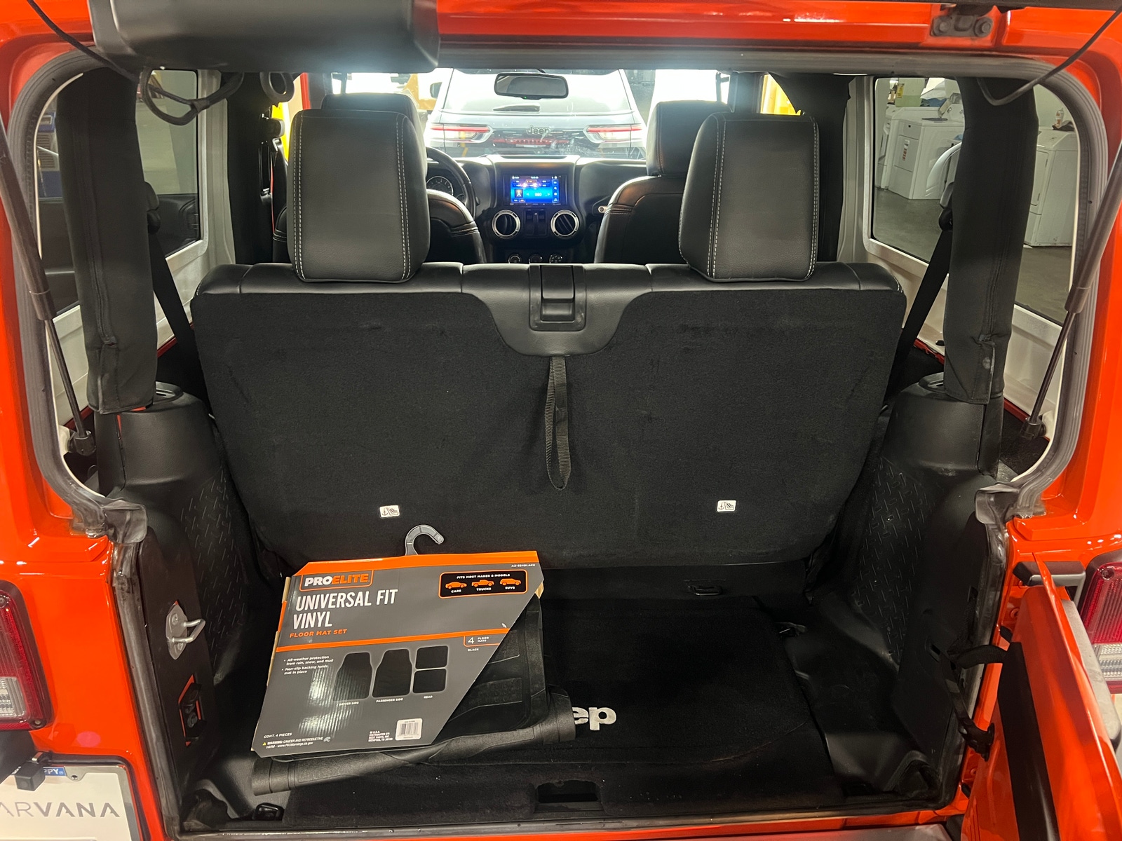 Thumbnail: 2015 Jeep Wrangler - 6