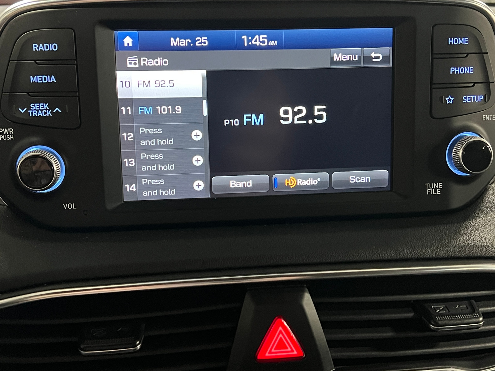 Thumbnail: 2019 Hyundai Santa Fe - 4