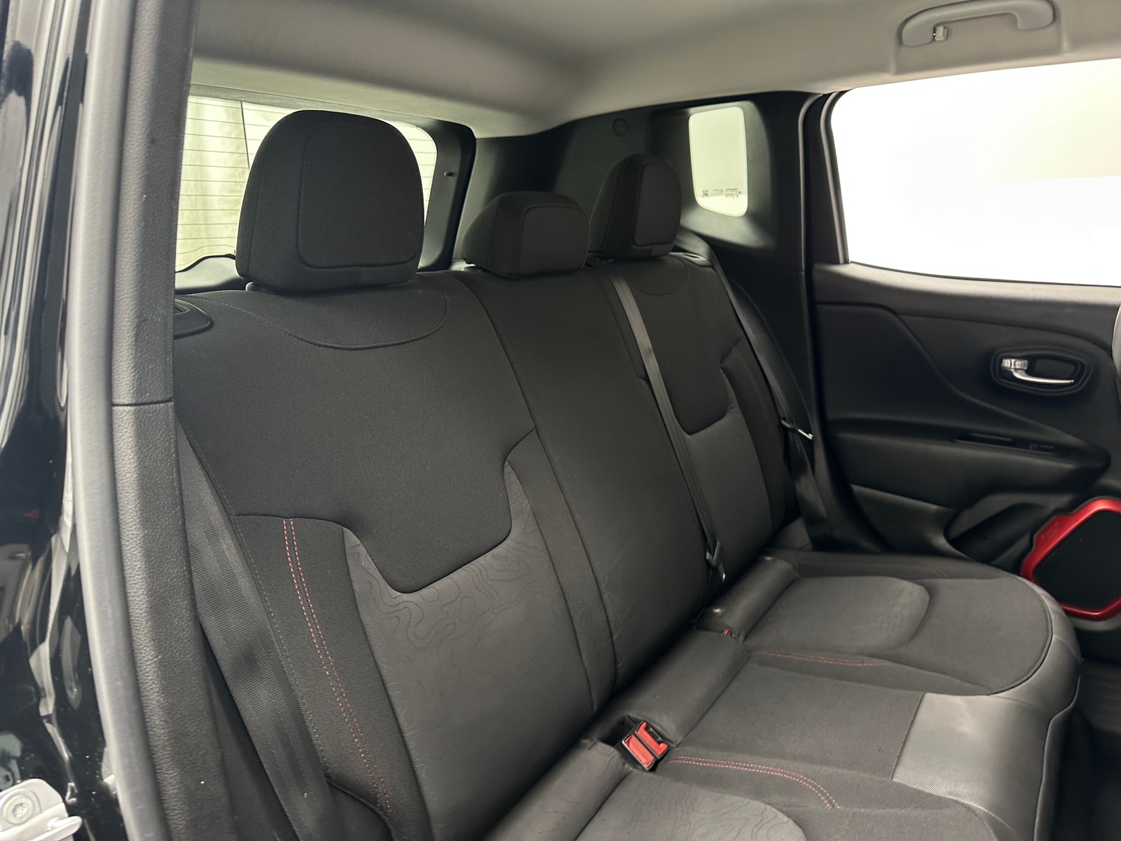 Thumbnail: 2017 Jeep Renegade - 6