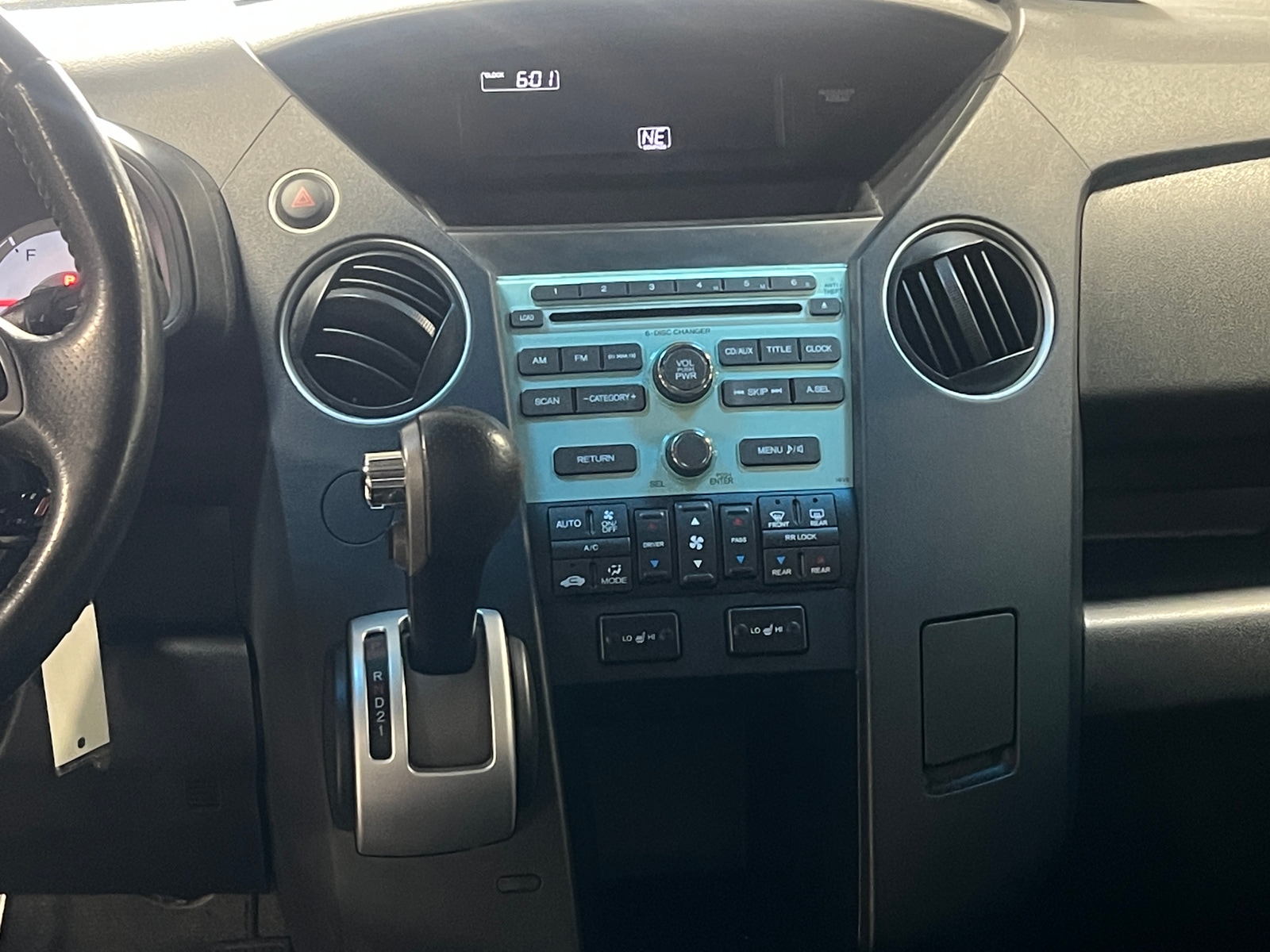 Thumbnail: 2011 Honda Pilot - 3