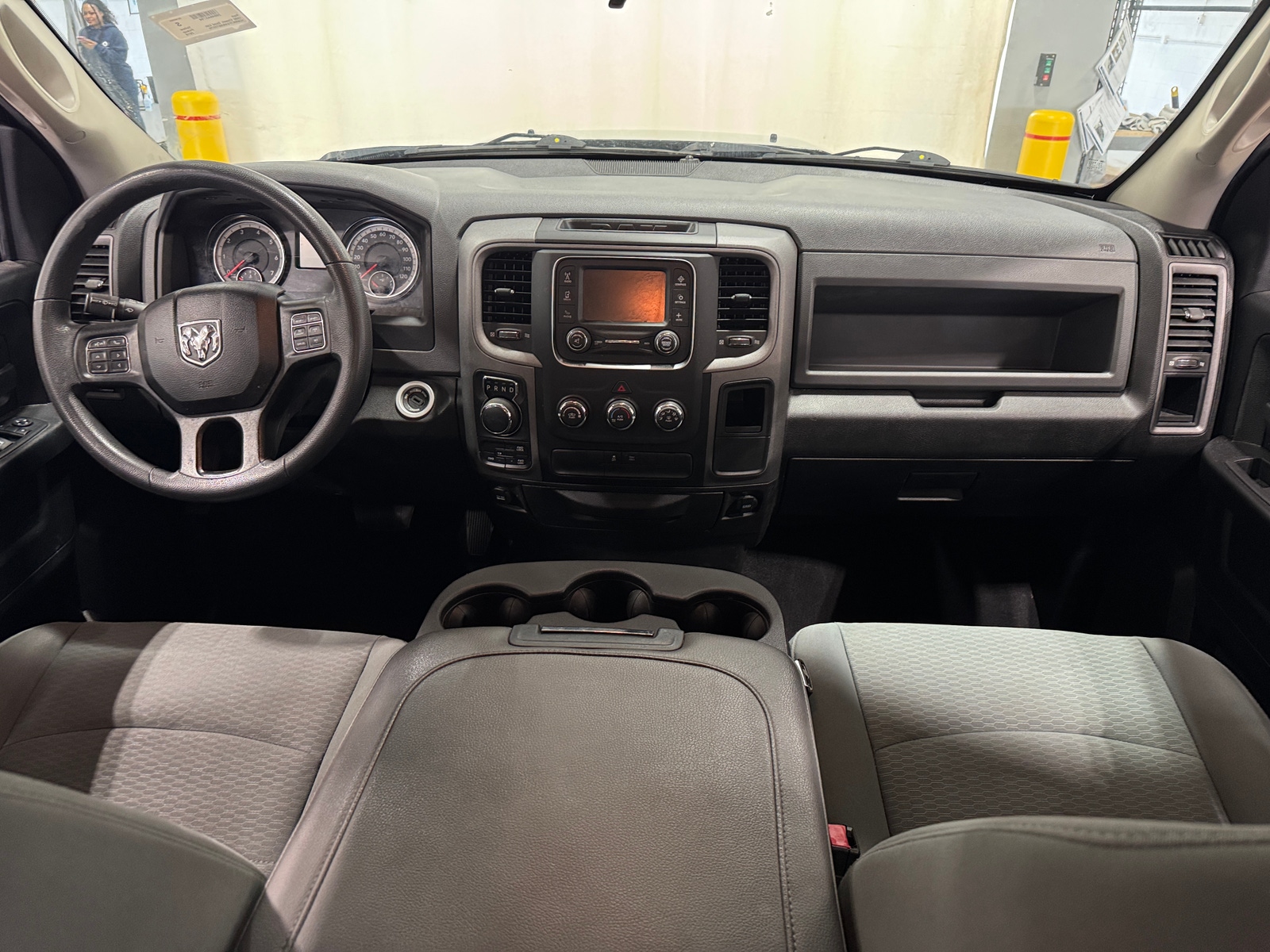 Thumbnail: 2019 RAM 1500 Classic - 3